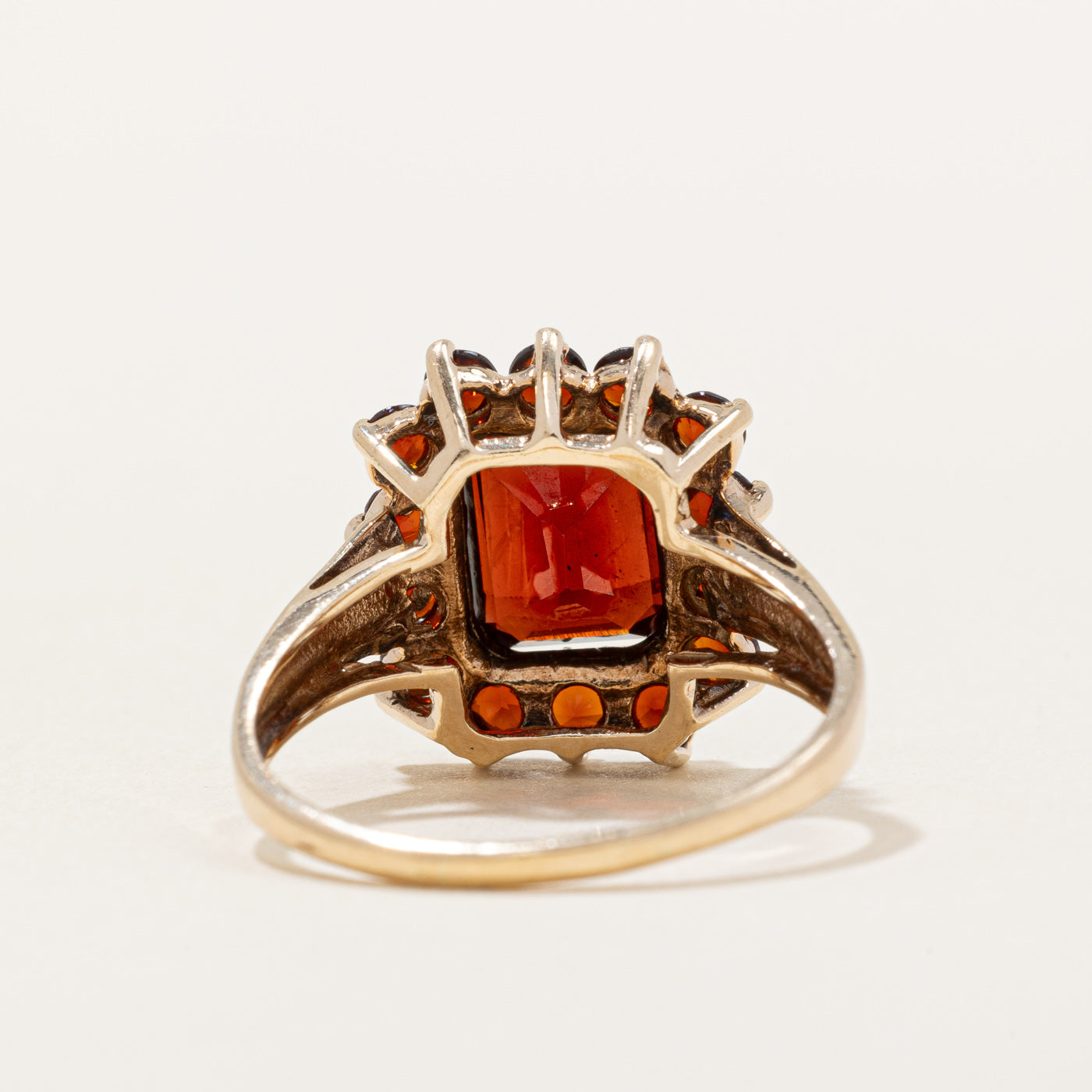 Garnet Cocktail Ring | 3.85ctw | SZ 7.5 |