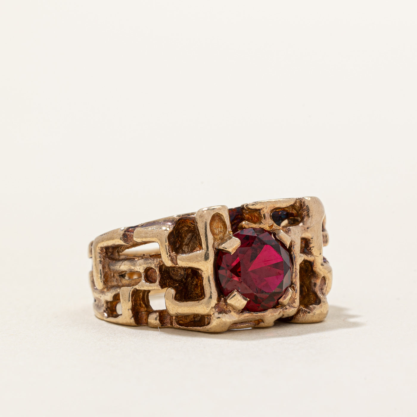 Synthetic Ruby RIng | 1.35ct | SZ 5.75 |