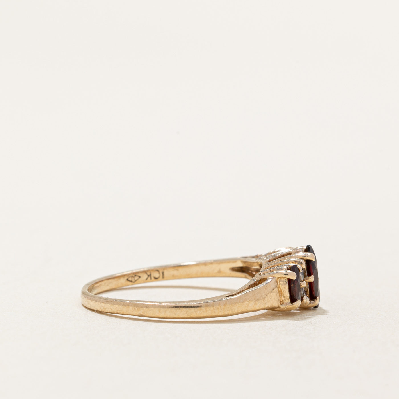Garnet & Diamond Ring | 0.30ctw, 0.04ctw | SZ 6 |