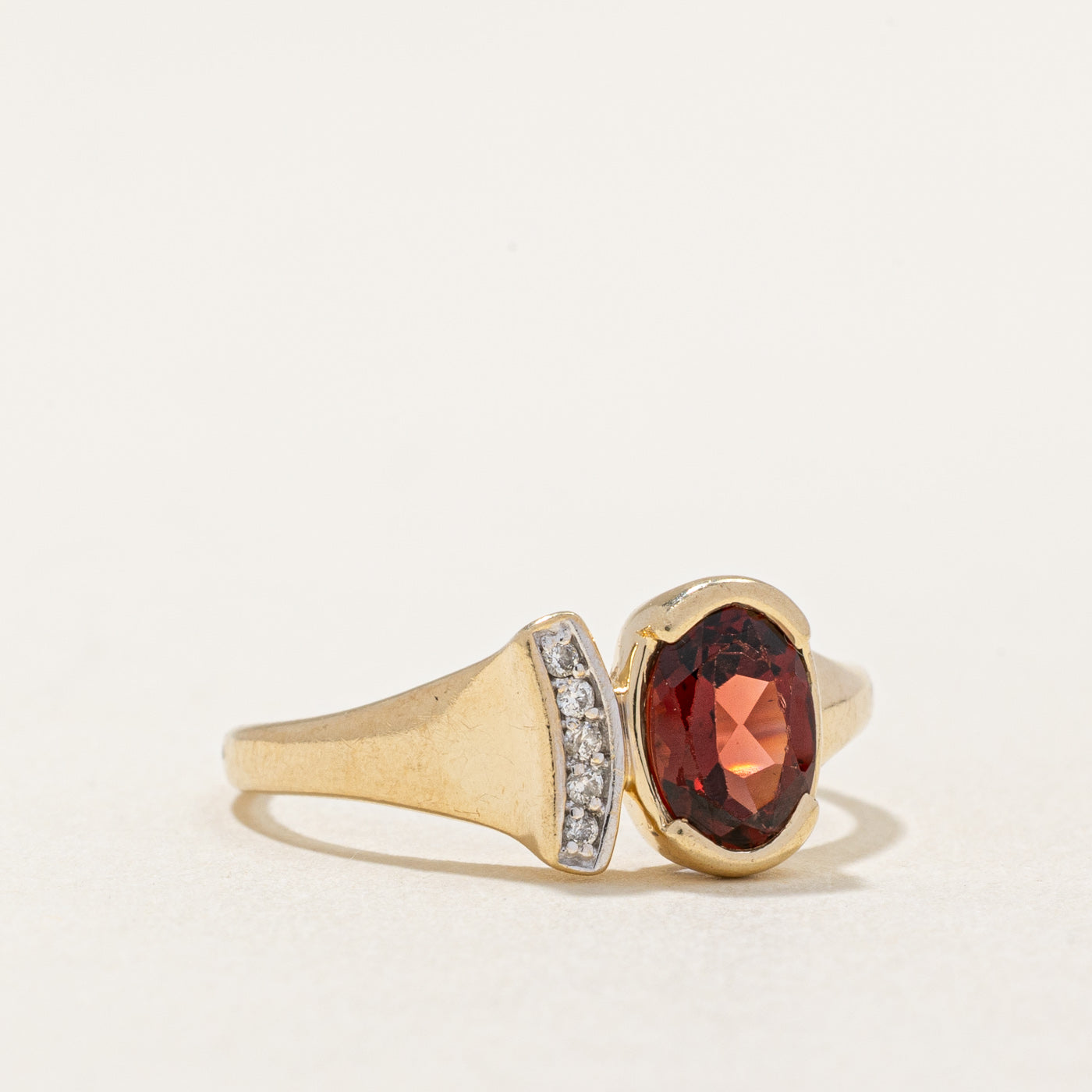 Garnet & Diamond Ring | 0.80ct, 0.02ctw | SZ 5.75 |