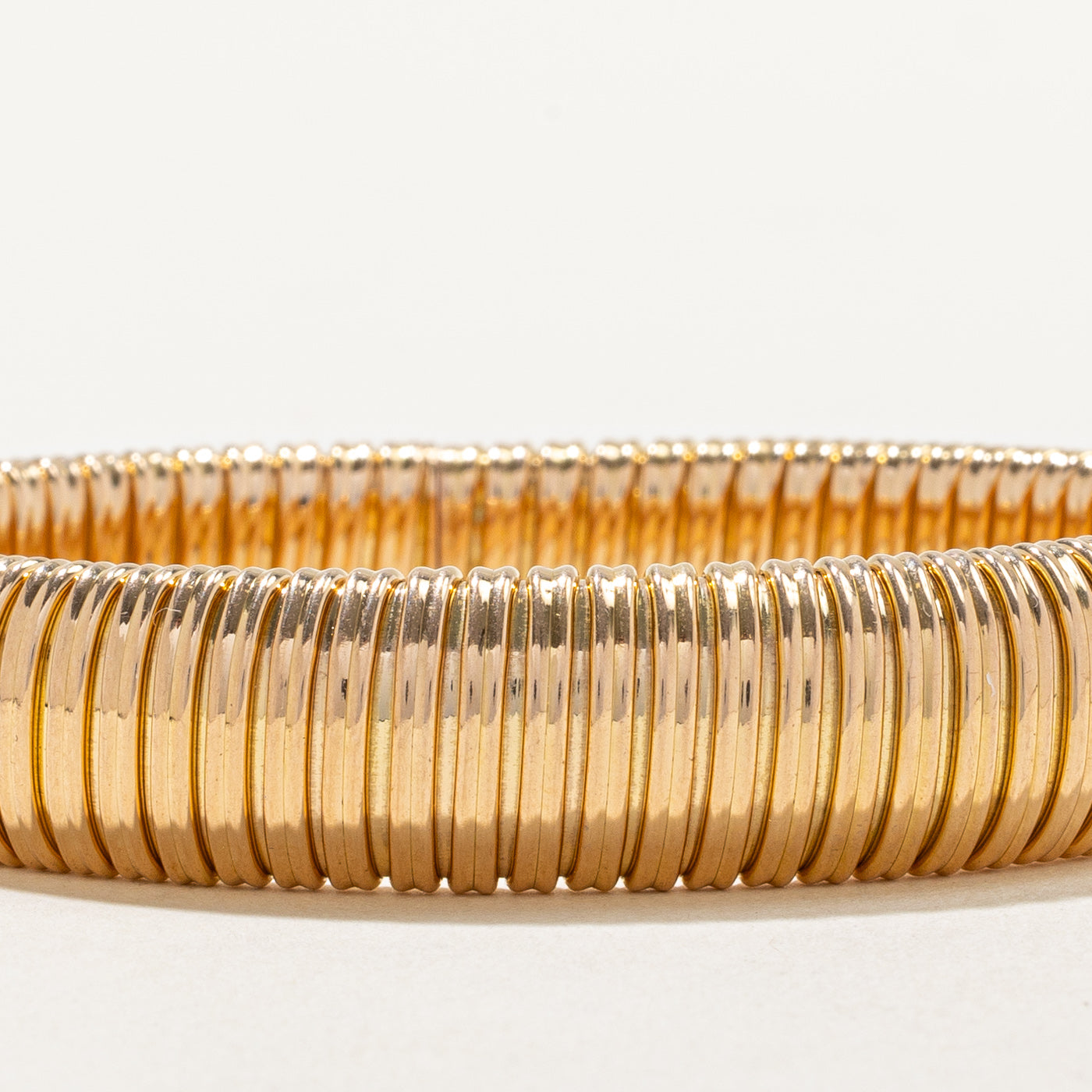 Vintage 18k Gold Wide Gas Pipe Bracelet | 7.75" |