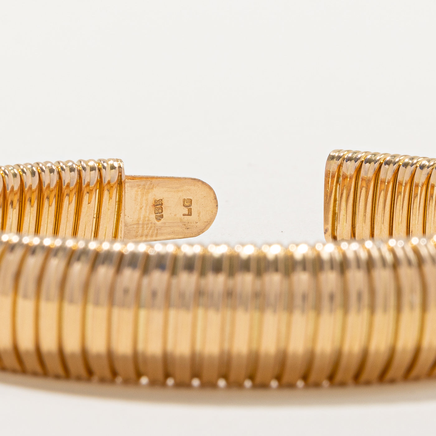 Vintage 18k Gold Wide Gas Pipe Bracelet | 7.75" |