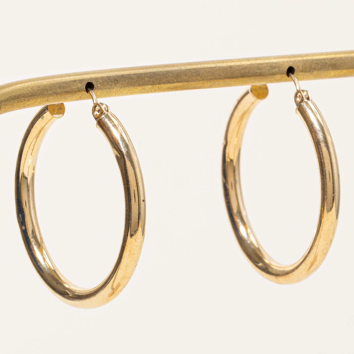 Boucles d'oreilles créoles en or jaune 14 carats 