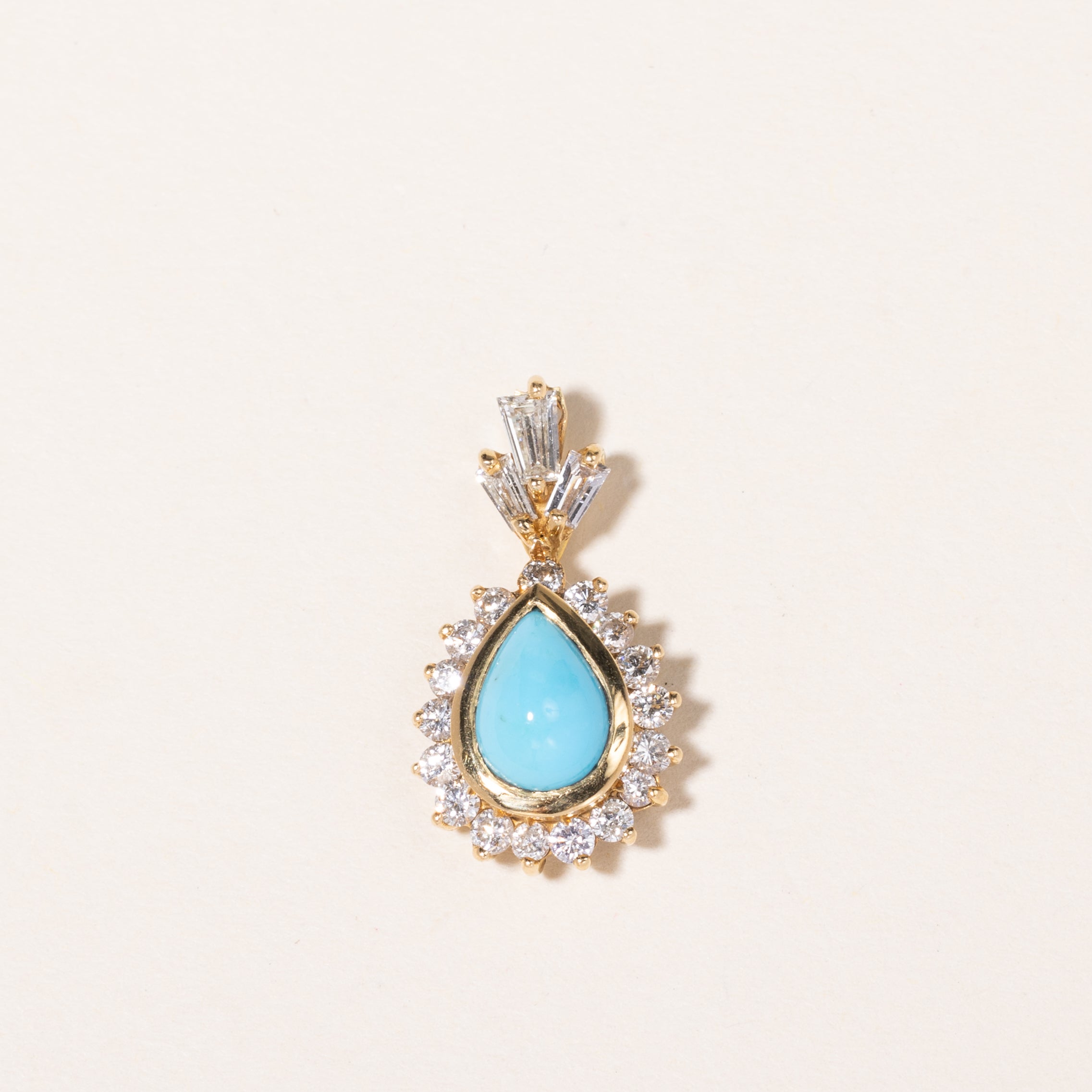 Pendentif en or jaune 18 carats, turquoise et diamants | 1,24 ct, 0,71 ct au total | 