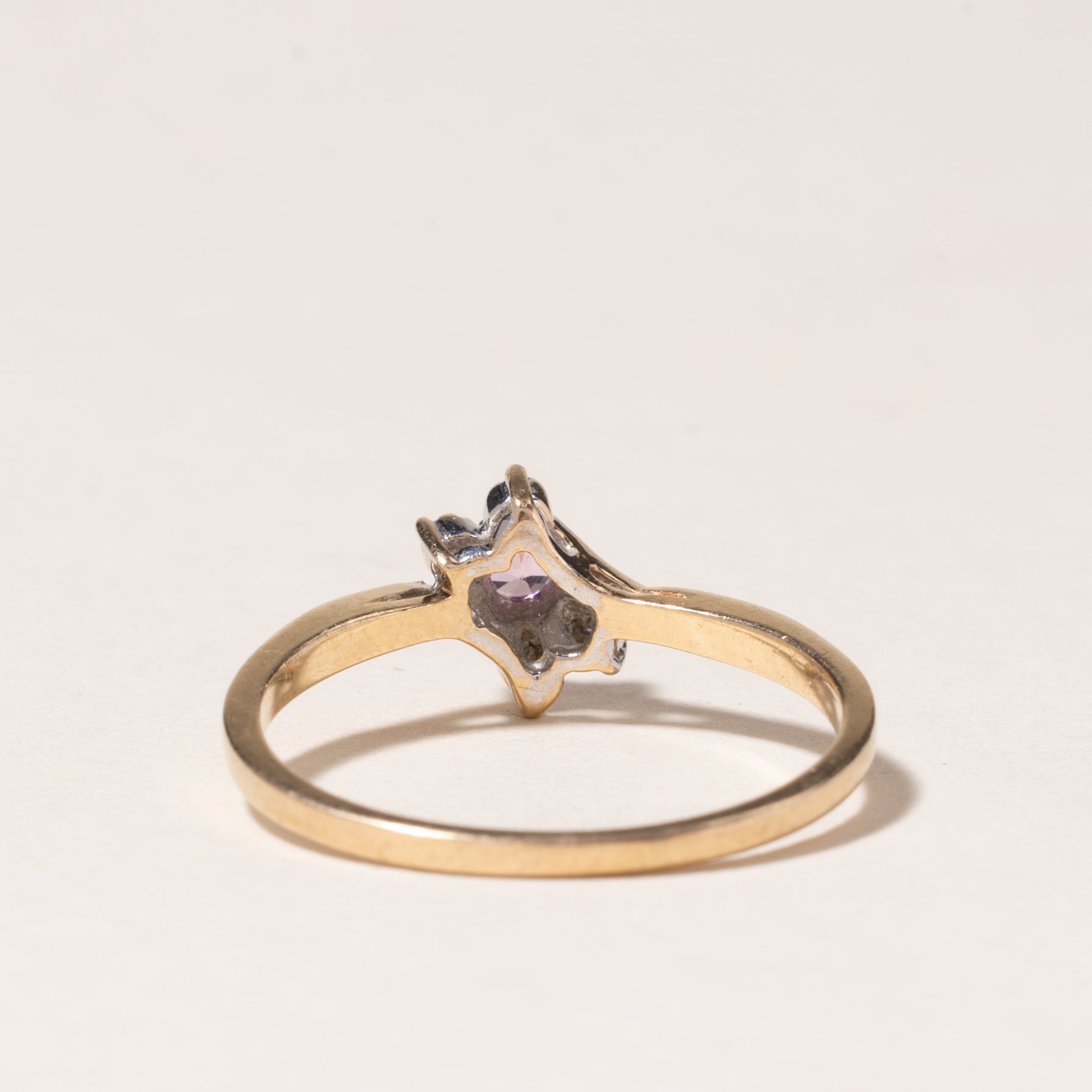 Bague en or jaune 10 carats, topaze rose et diamants | 0,10 ct, 0,02 ct | Taille 5,25 | 