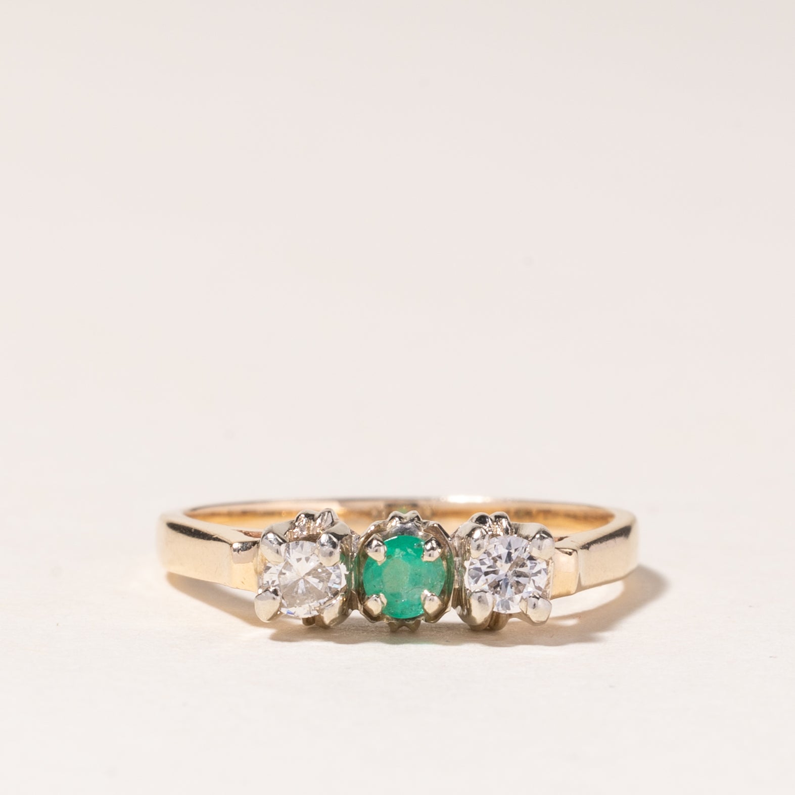 14K Yellow Gold Emerald & Diamond Ring | 0.10ct, 0.18ctw | SZ 5.75 |