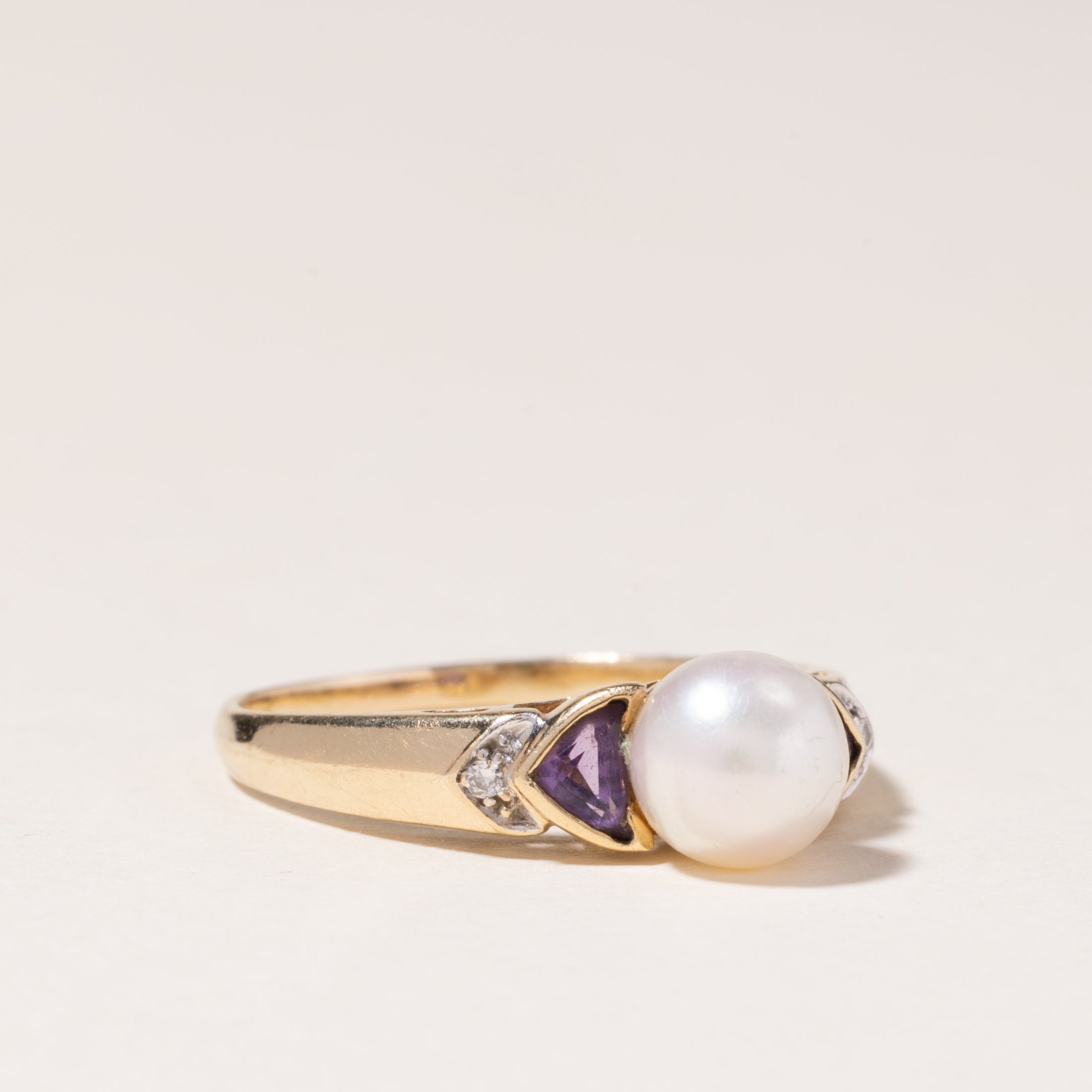 10K Yellow Gold Pearl & Amethyst Ring | 7mm, 0.44ctw, 0.01ctw | SZ 8.25 |