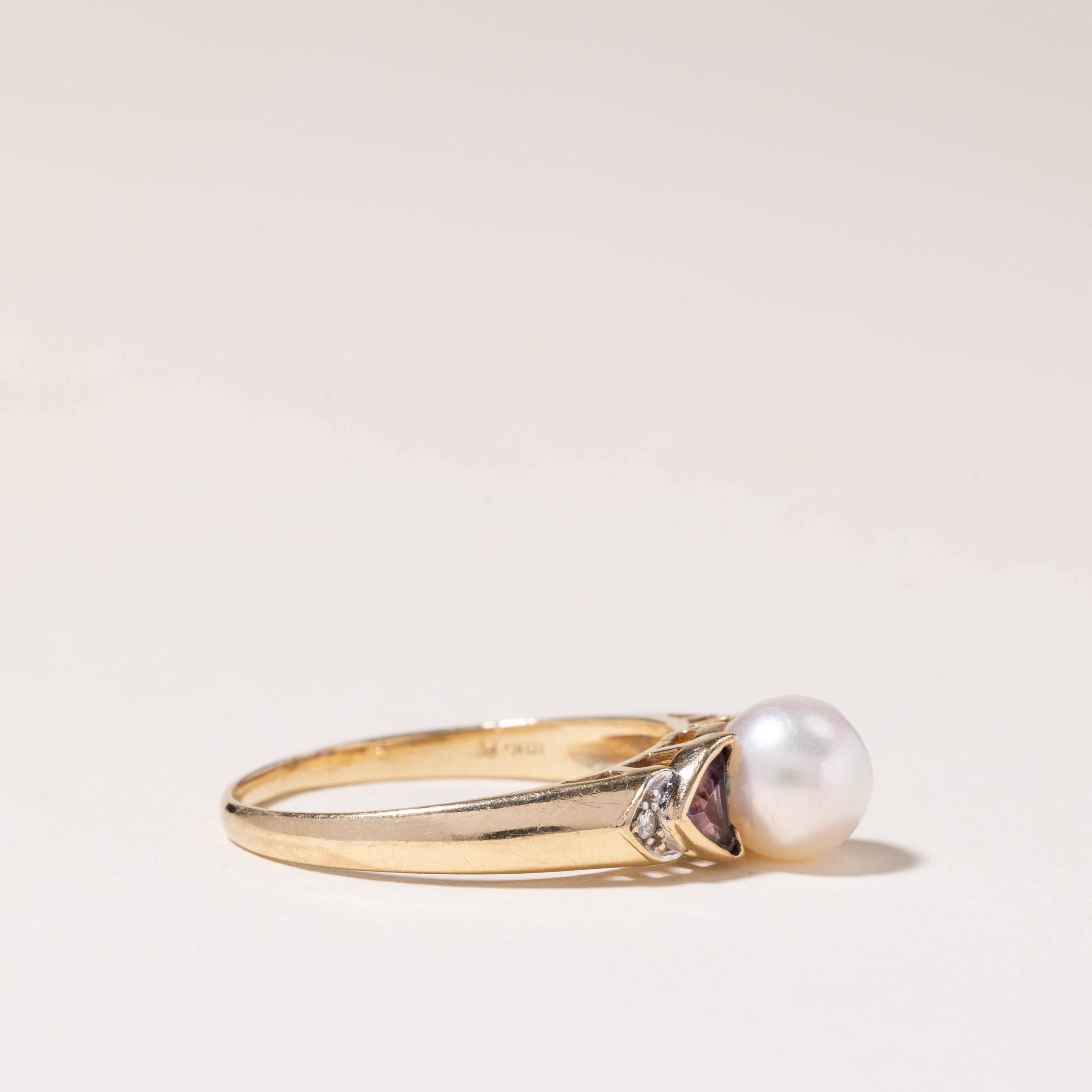 10K Yellow Gold Pearl & Amethyst Ring | 7mm, 0.44ctw, 0.01ctw | SZ 8.25 |