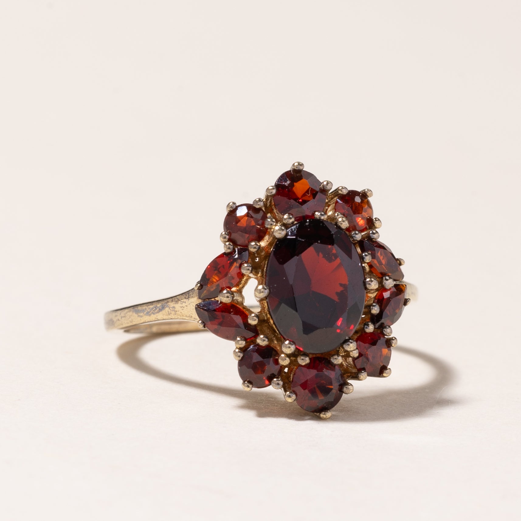 8K Yellow Gold Garnet Cluster Ring | 2.28ctw | SZ 6.25 |
