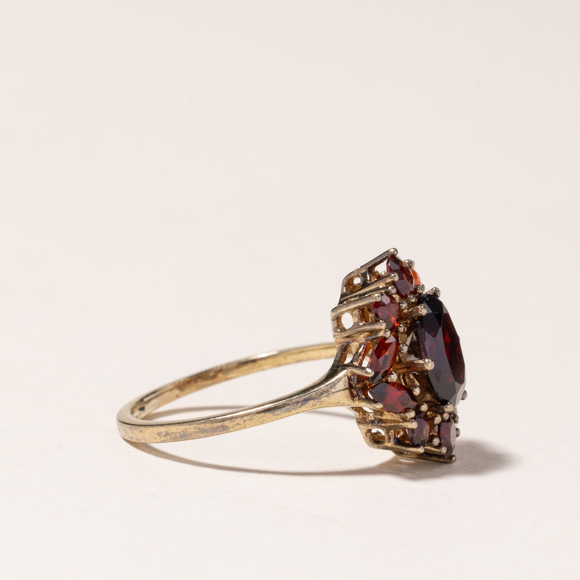 8K Yellow Gold Garnet Cluster Ring | 2.28ctw | SZ 6.25 |