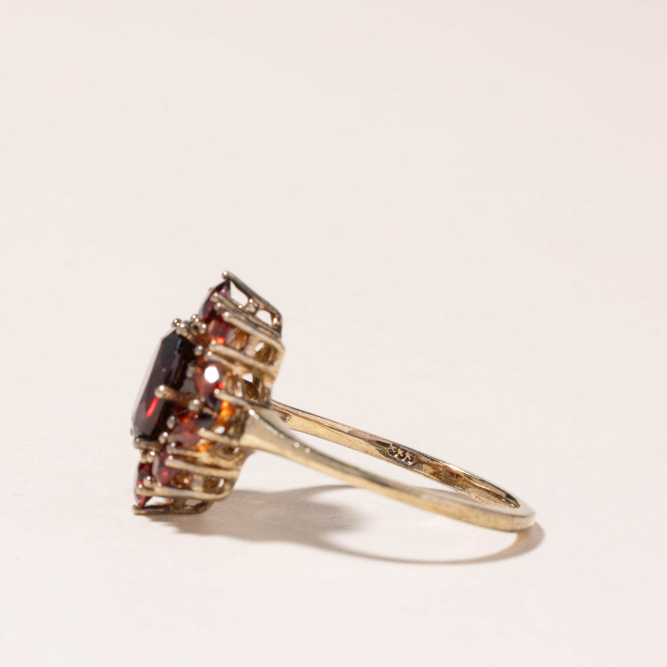 8K Yellow Gold Garnet Cluster Ring | 2.28ctw | SZ 6.25 |