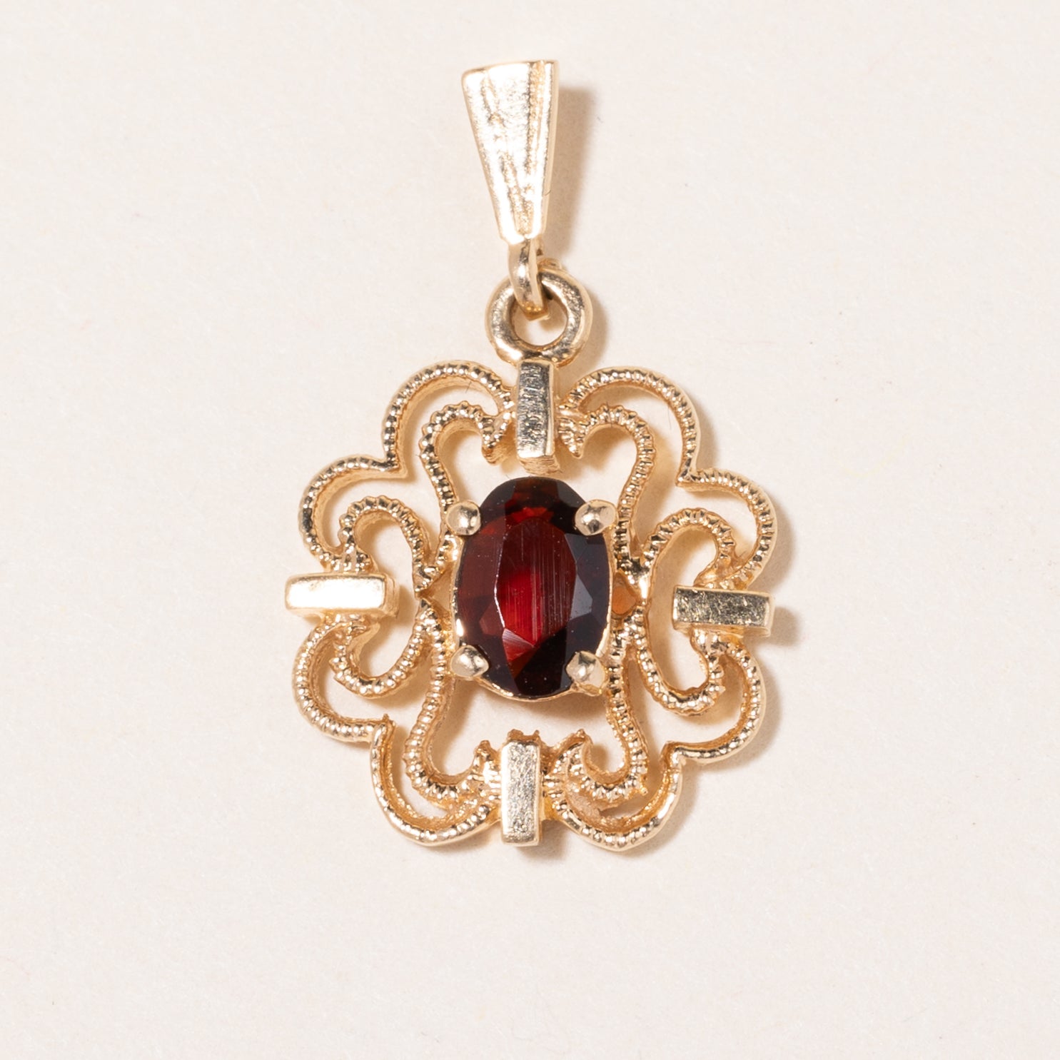 14K Yellow Gold Garnet Pendant | 0.40ct |