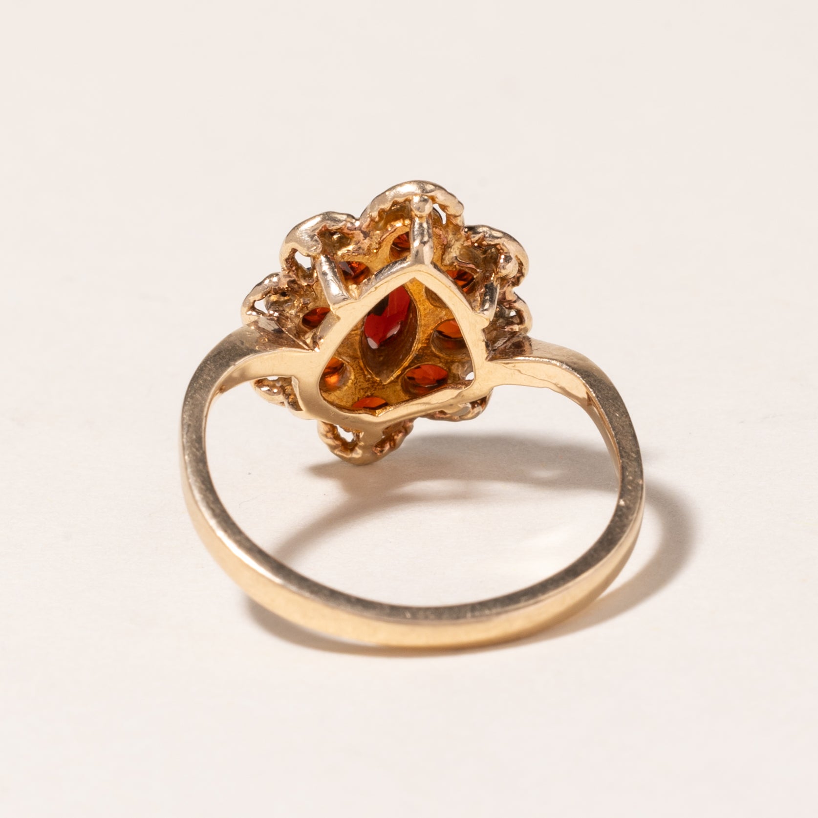 10K Yellow Gold Garnet Ring | 1.42ctw | SZ 6 |