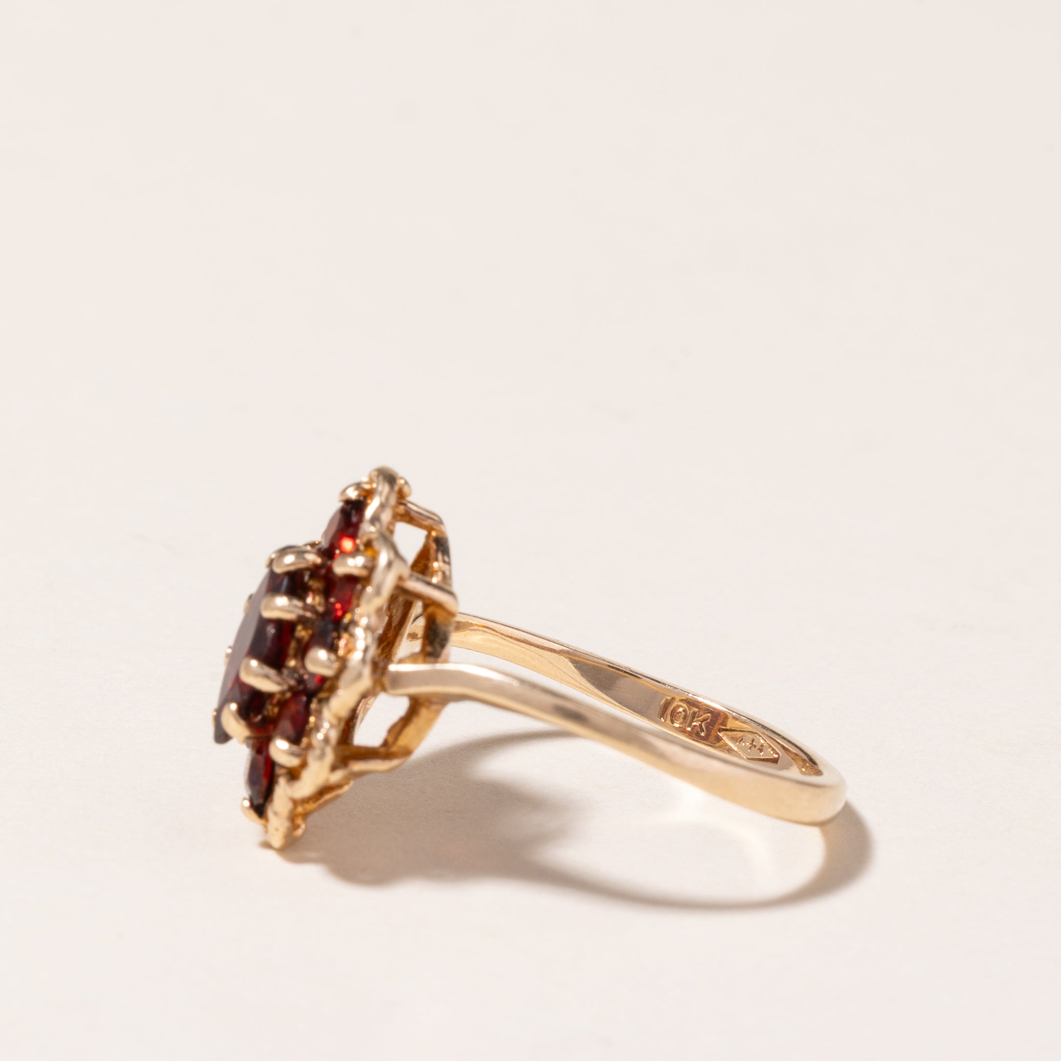 10K Yellow Gold Garnet Ring | 1.42ctw | SZ 6 |