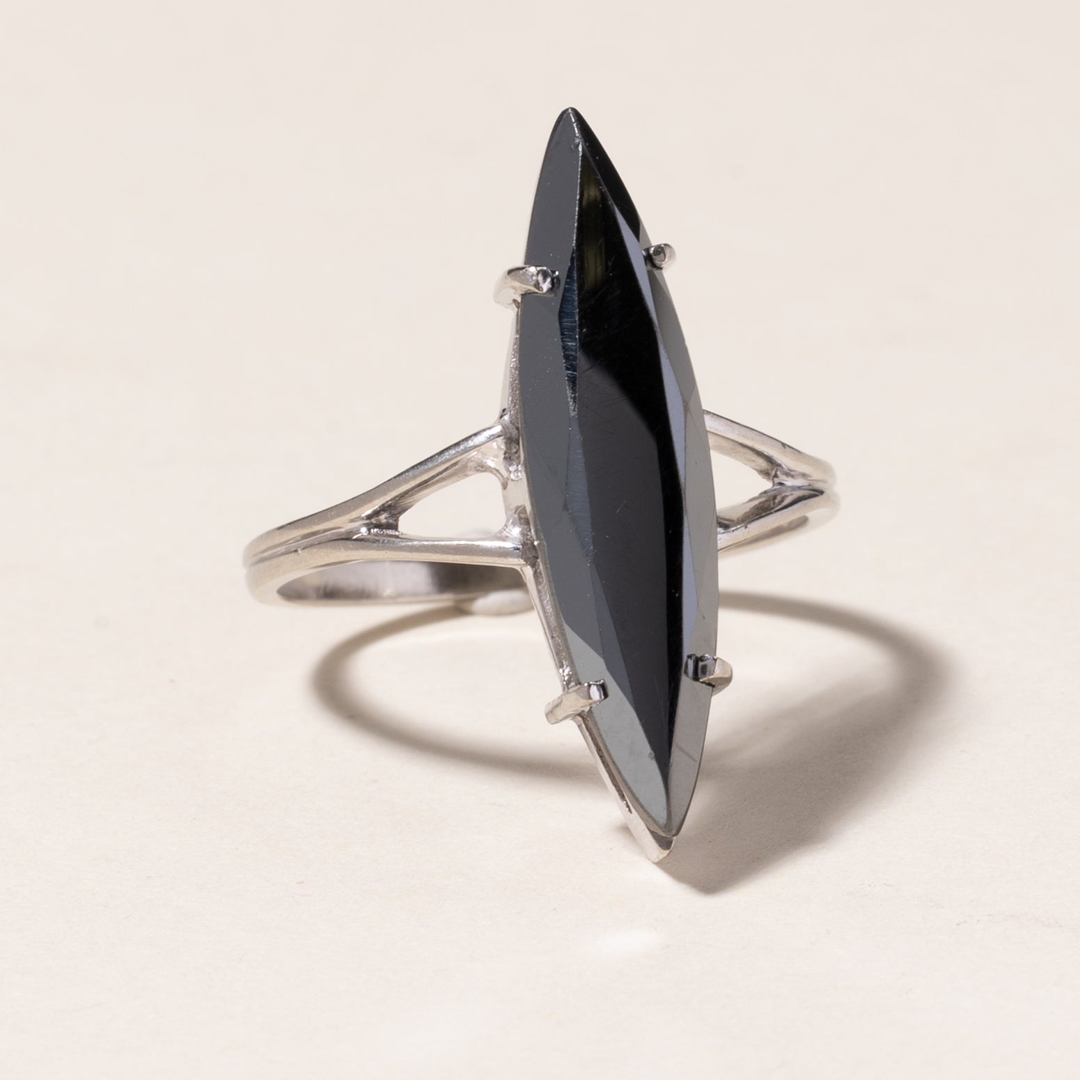 10K White Gold Hematite Ring | 3.75ct | SZ 8.75 |