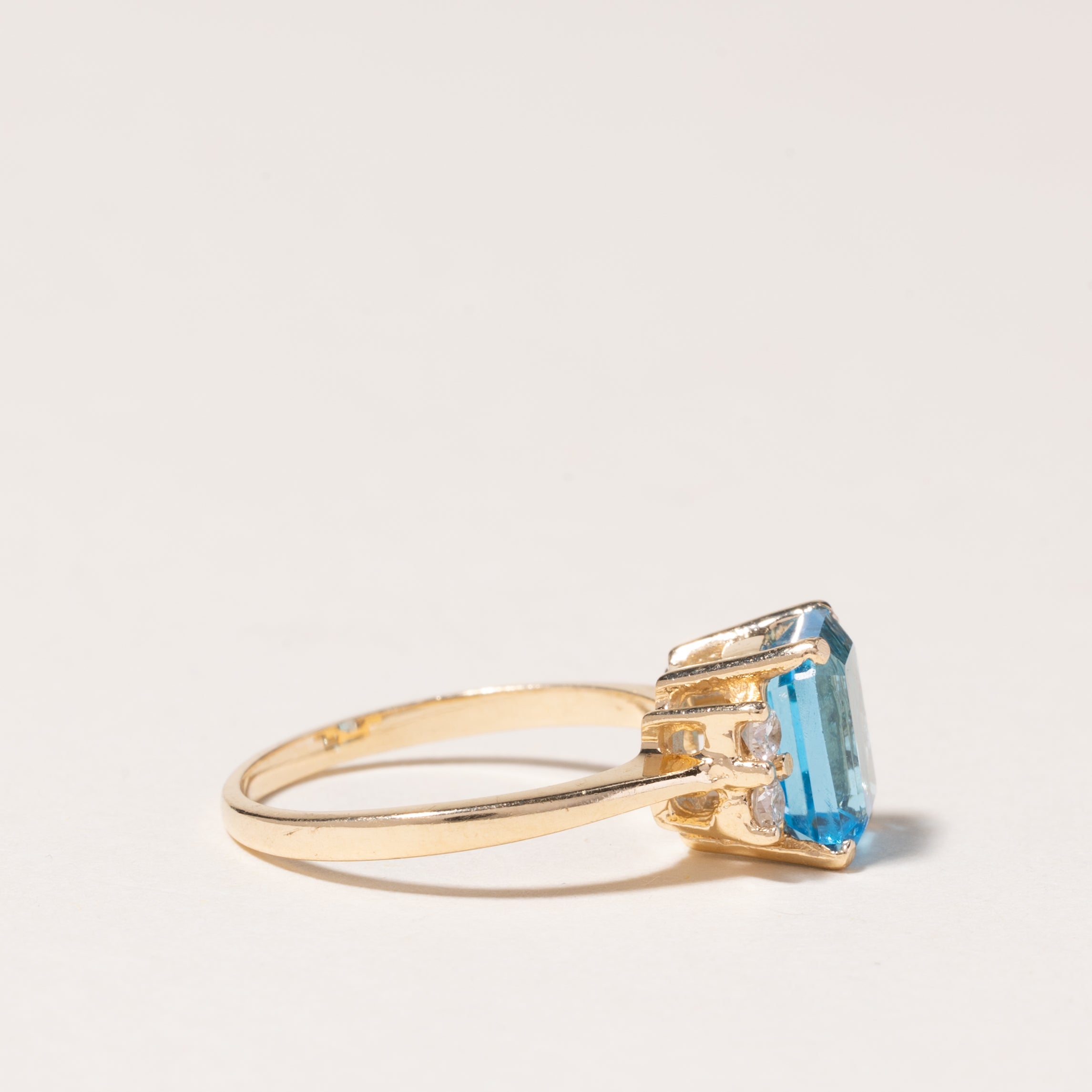 14K Yellow Gold Topaz Cocktail Ring | 2.04ct, 0.14ctw | SZ 4.5 |