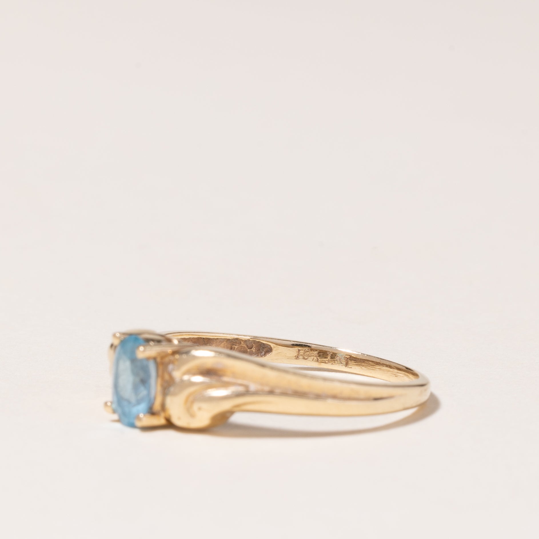 10K Yellow Gold Blue Topaz Ring | 0.43ct | SZ 7 |
