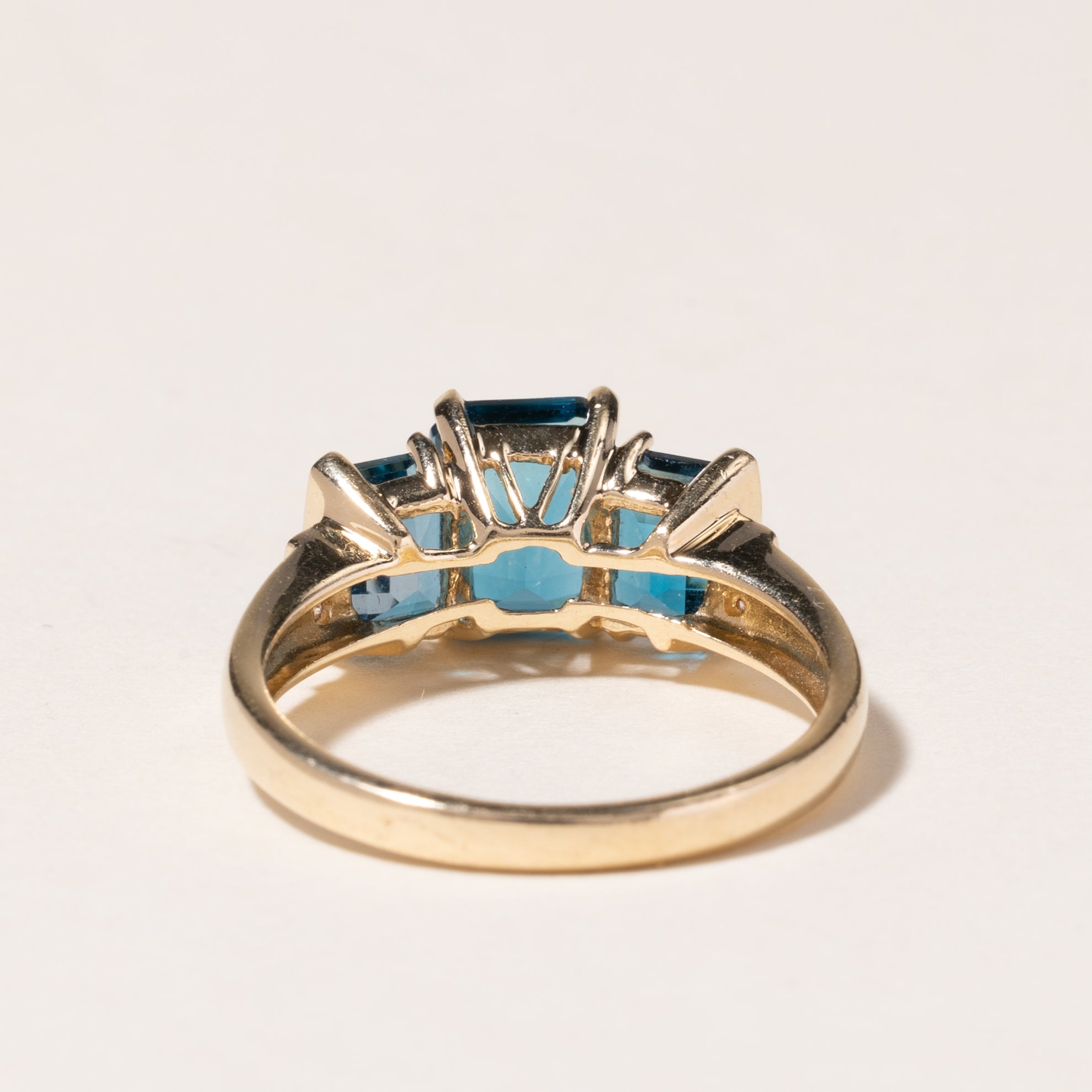 10K Yellow Gold Blue Topaz Ring | 3.28ctw | SZ 7