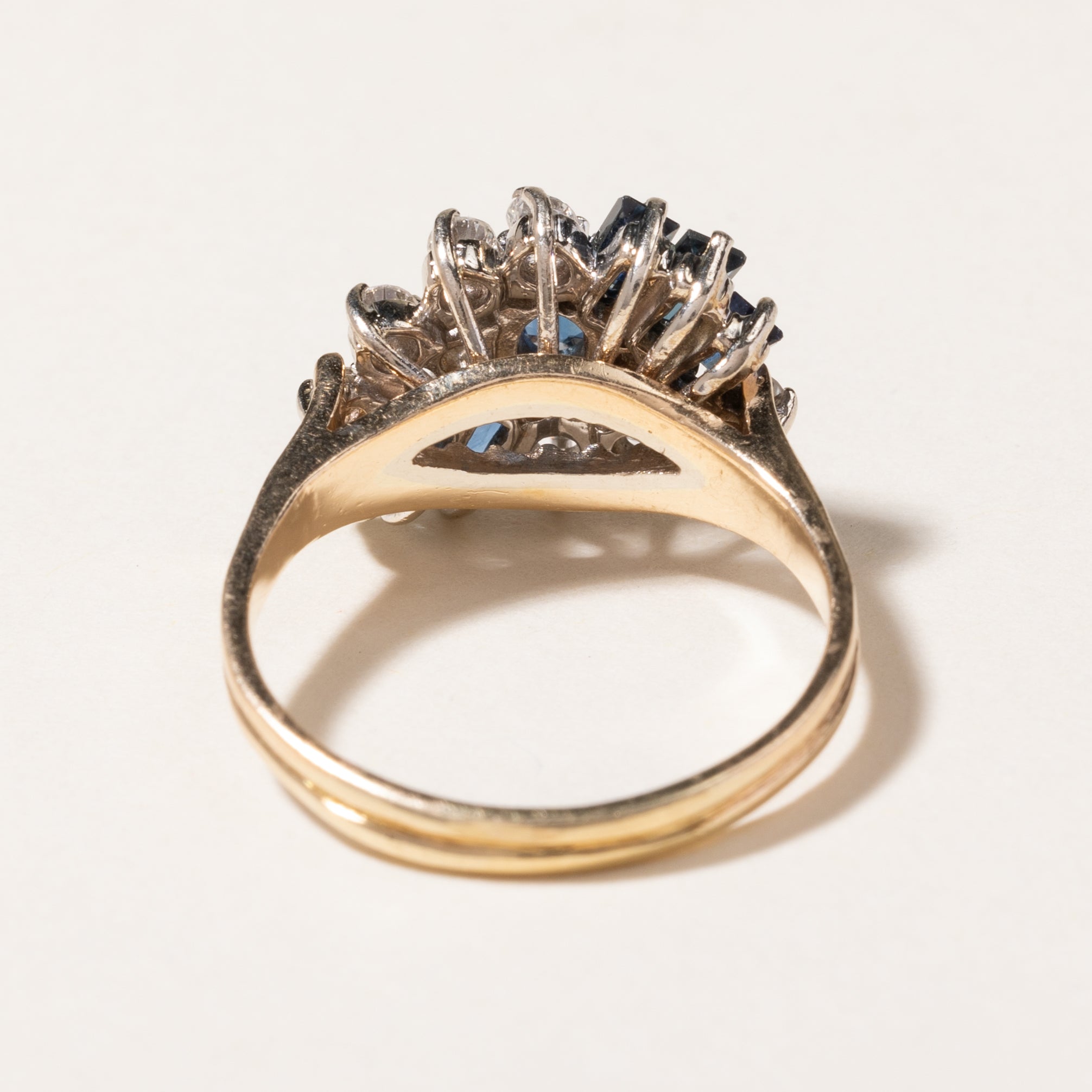 Bague cocktail en or 14 carats sertie de saphirs et de diamants | 1,03 ct, 0,25 ct | Taille 8 