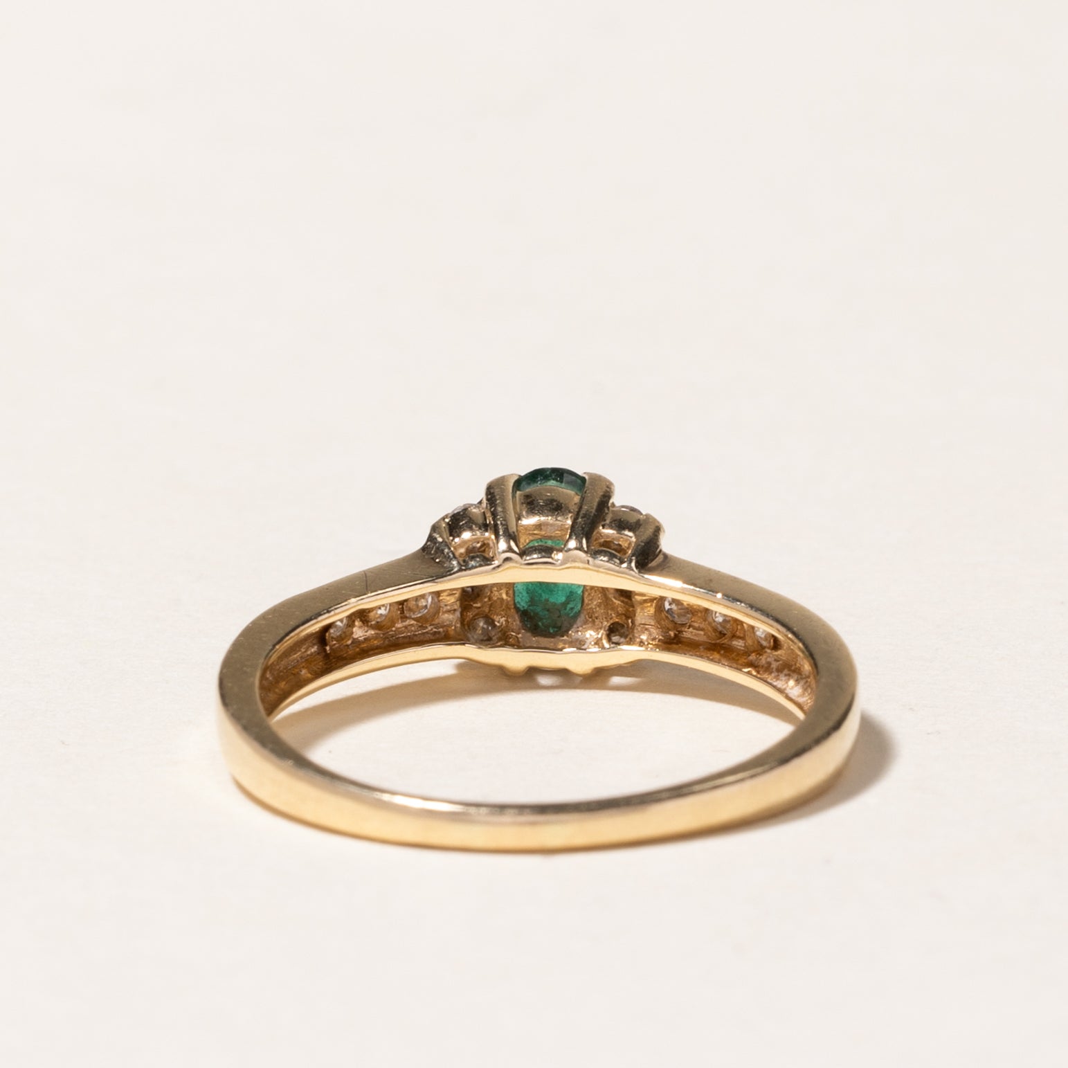 14k Oval Cut Emerald & Diamond Ring | 0.40ct, 0.18ctw | SZ 7.25