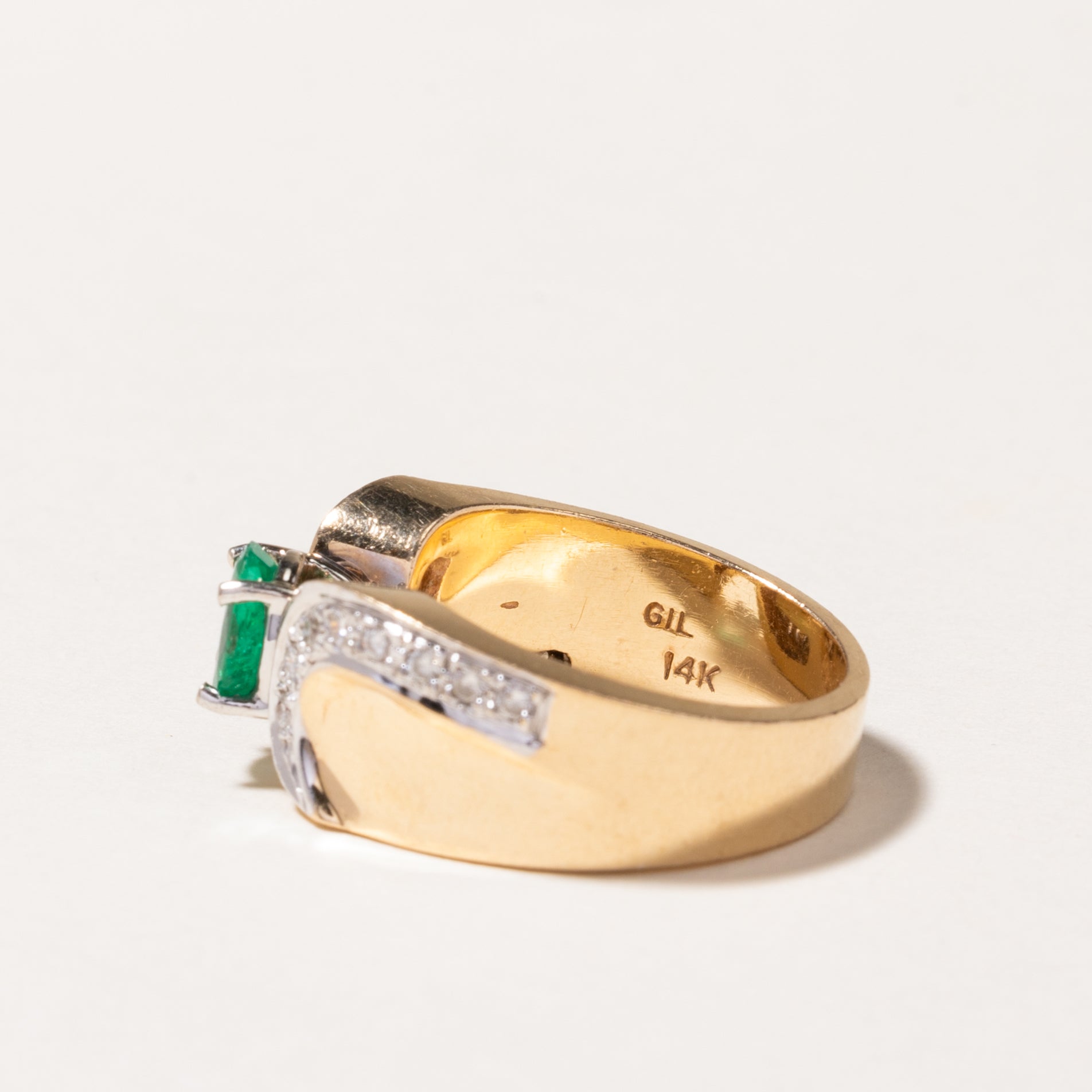 14k Oval Cut Emerald & Diamond Ring | 0.55ct, 0.24ctw | SZ 7