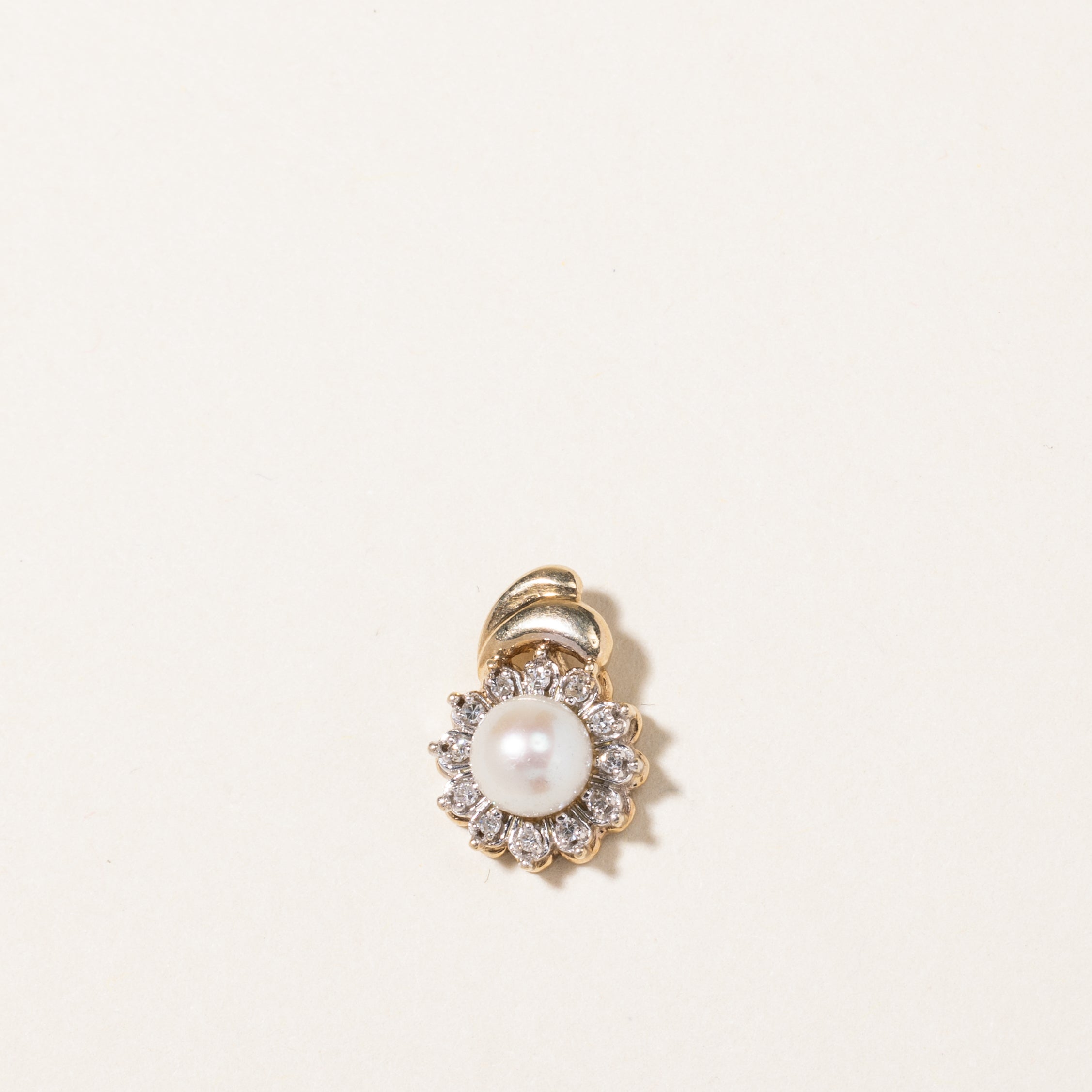 Pearl & Diamond Petal Pendant | 5.5mm, 0.02ctw |