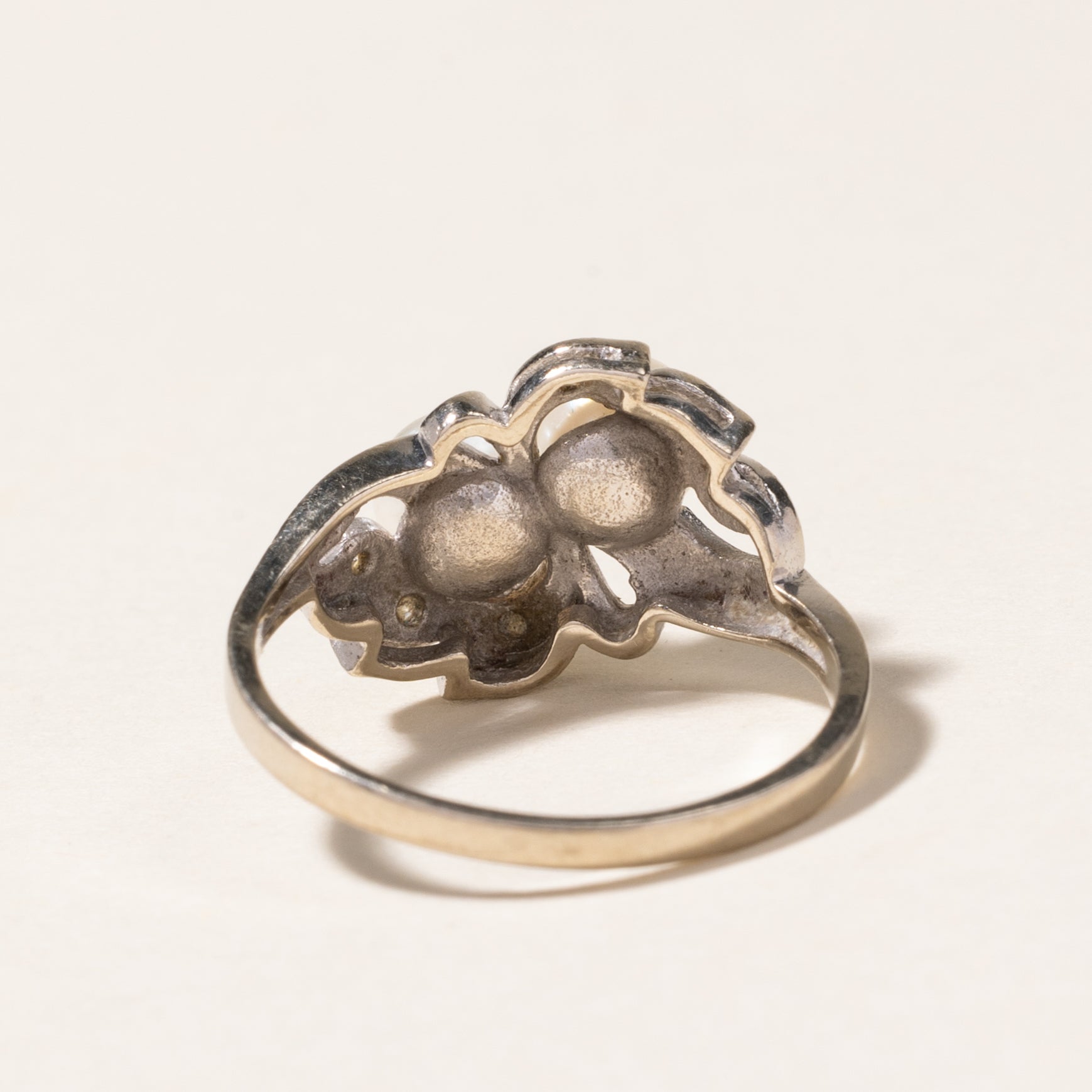Pearl & Diamond Leaf Design Ring | 5.30mm, 0.03ctw | SZ 7