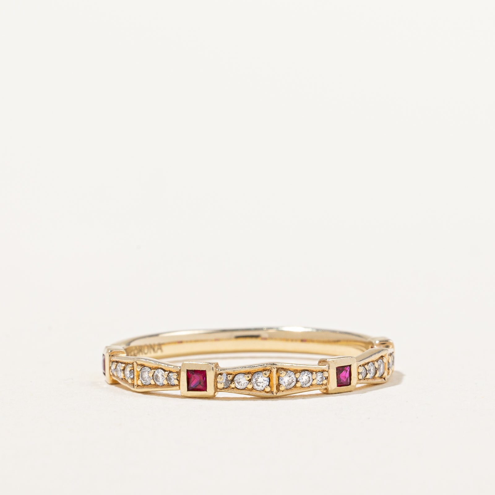 Diamond & Ruby Ring | 0.10ctw, 0.12ctw | SZ 6.5 |
