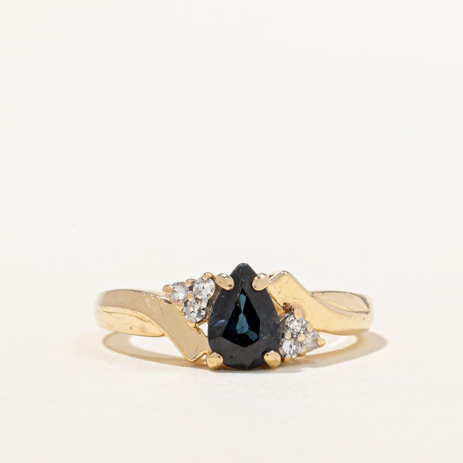 Blue Sapphire & Diamond Ring | 0.90ct, 0.06ctw | SZ 5.75 |