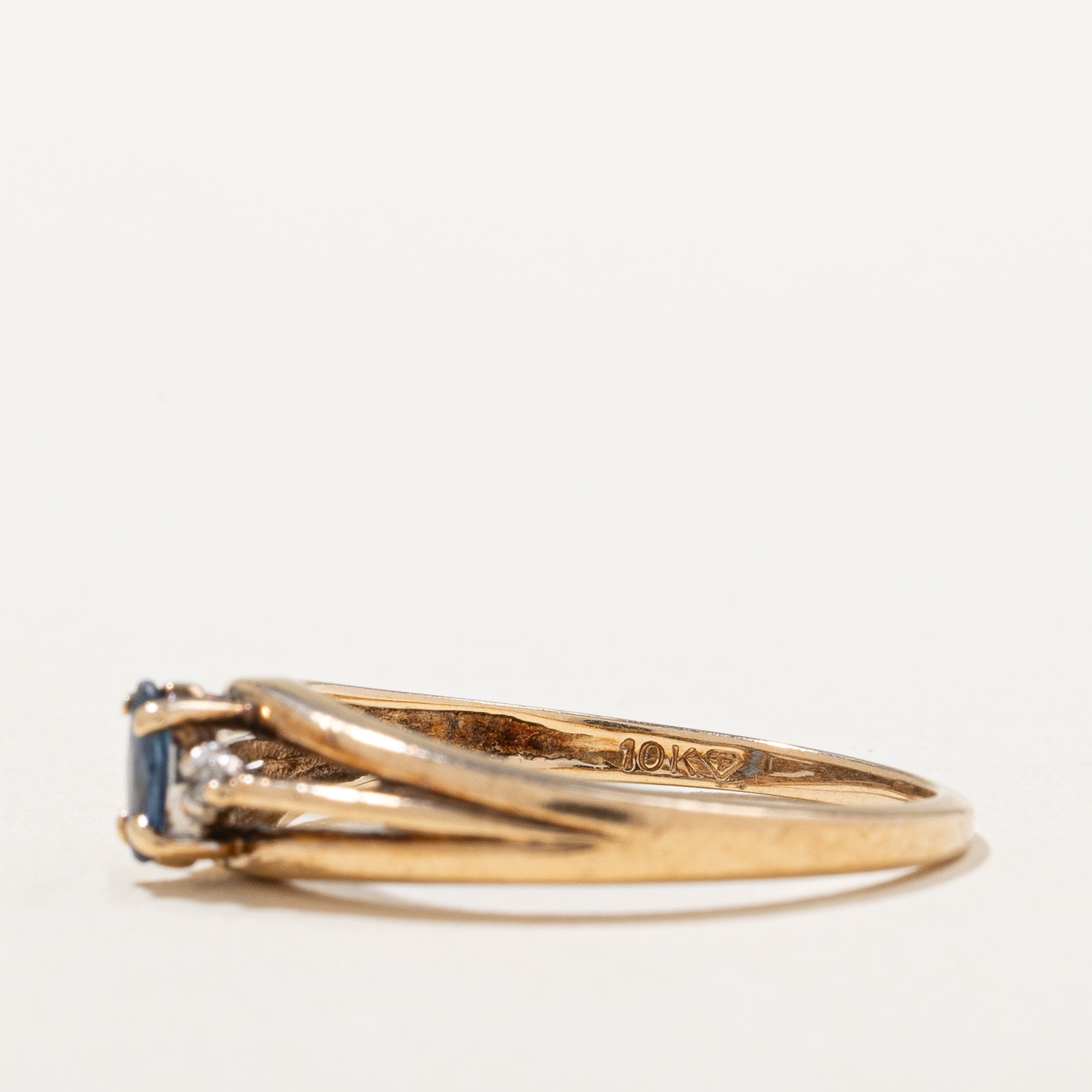 Blue Sapphire & Diamonds Ring | 0.13ct, 0.01ctw | SZ 6.75 |