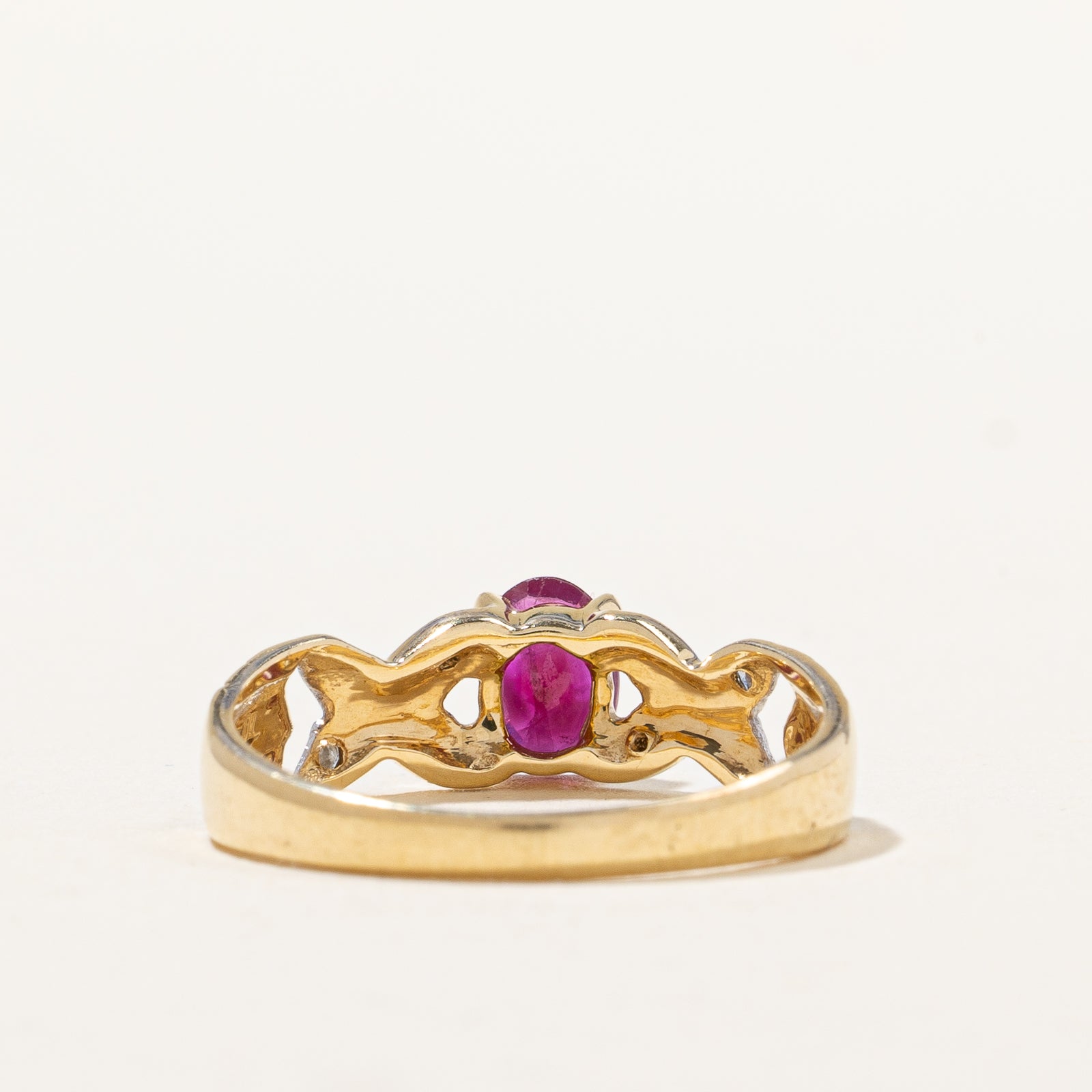 Ruby & Diamond Ring | 0.60ct, 0.04ctw | SZ 6.75 |