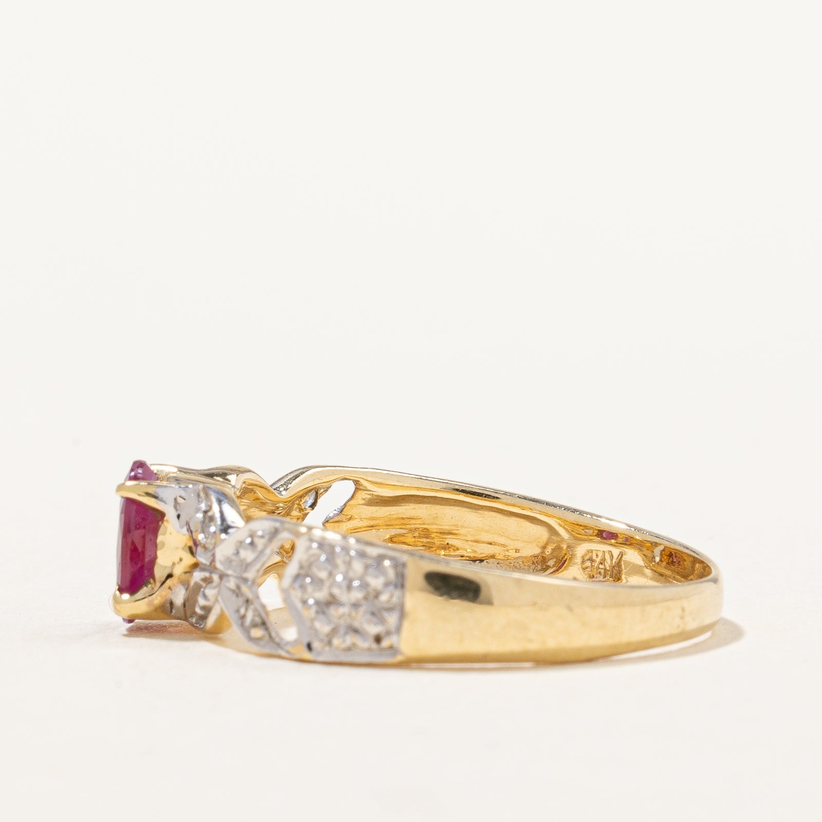 Ruby & Diamond Ring | 0.60ct, 0.04ctw | SZ 6.75 |