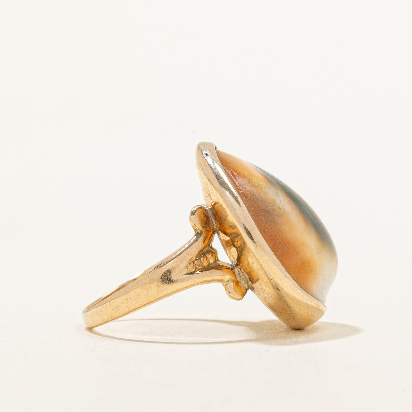 Operculum Shell Cocktail Ring | 14.00ct | SZ 4.25 |