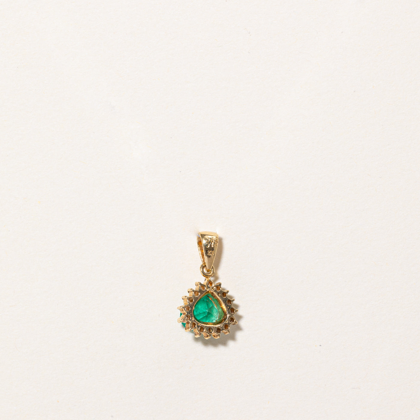 Emerald & Diamond Pendant | 0.82ct, 0.12ctw |