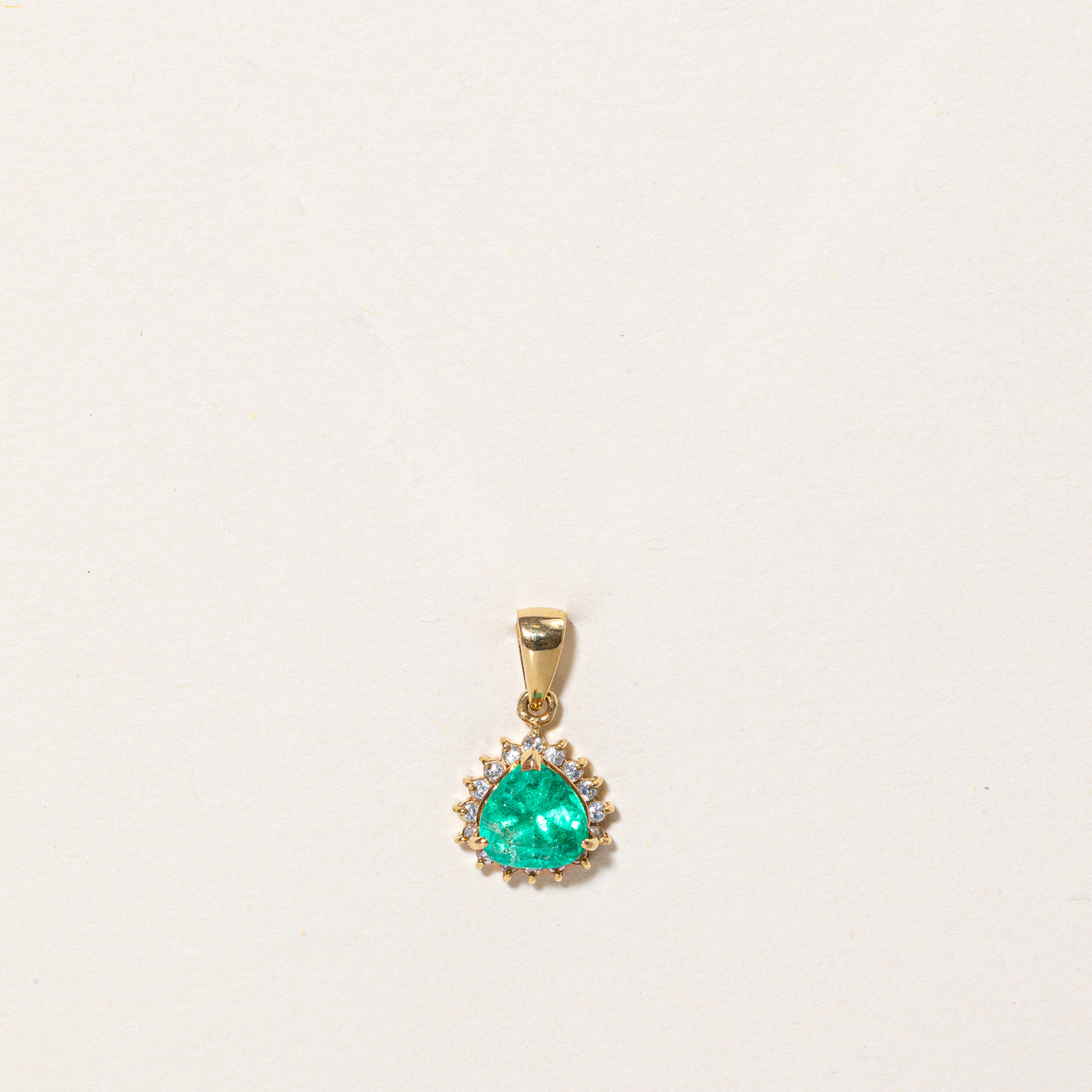 Emerald & Diamond Pendant | 0.82ct, 0.12ctw |