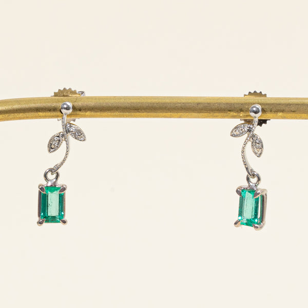 Emerald & Diamond Earrings | 1.00ctw, 0.02ctw |