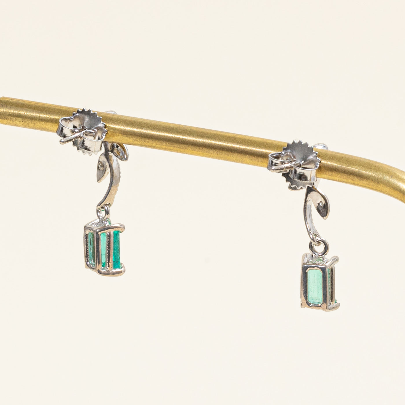 Emerald & Diamond Earrings | 1.00ctw, 0.02ctw |