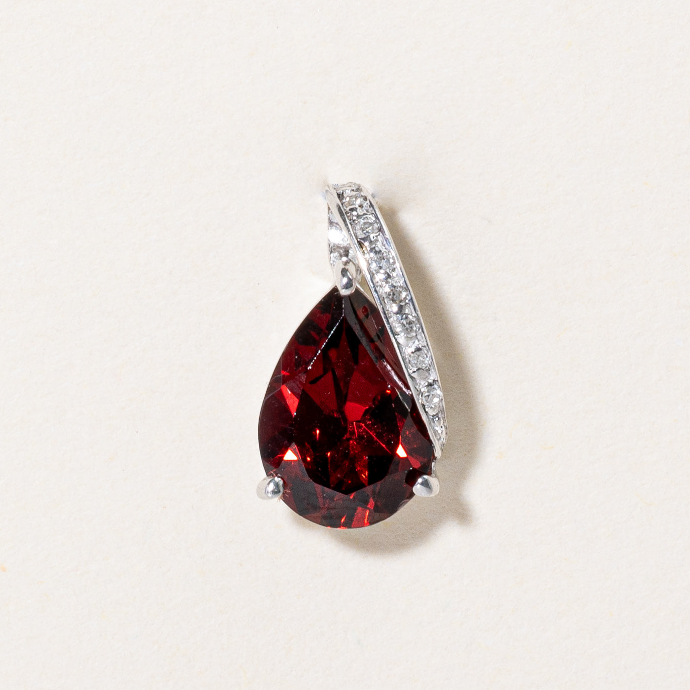 Garnet & Diamond Pendant | 2.40ct, 0.03ctw |