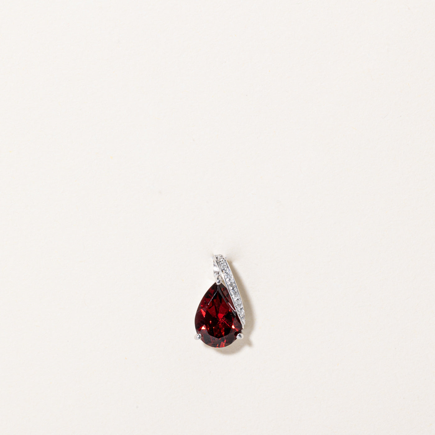 Garnet & Diamond Pendant | 2.40ct, 0.03ctw |