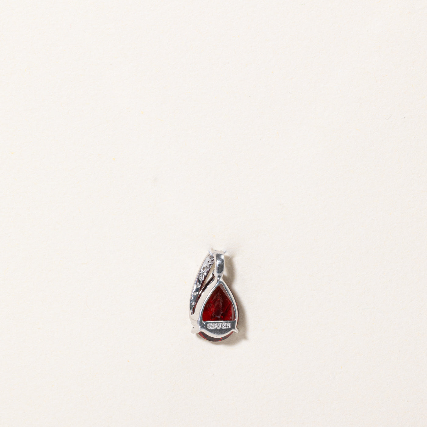 Garnet & Diamond Pendant | 2.40ct, 0.03ctw |
