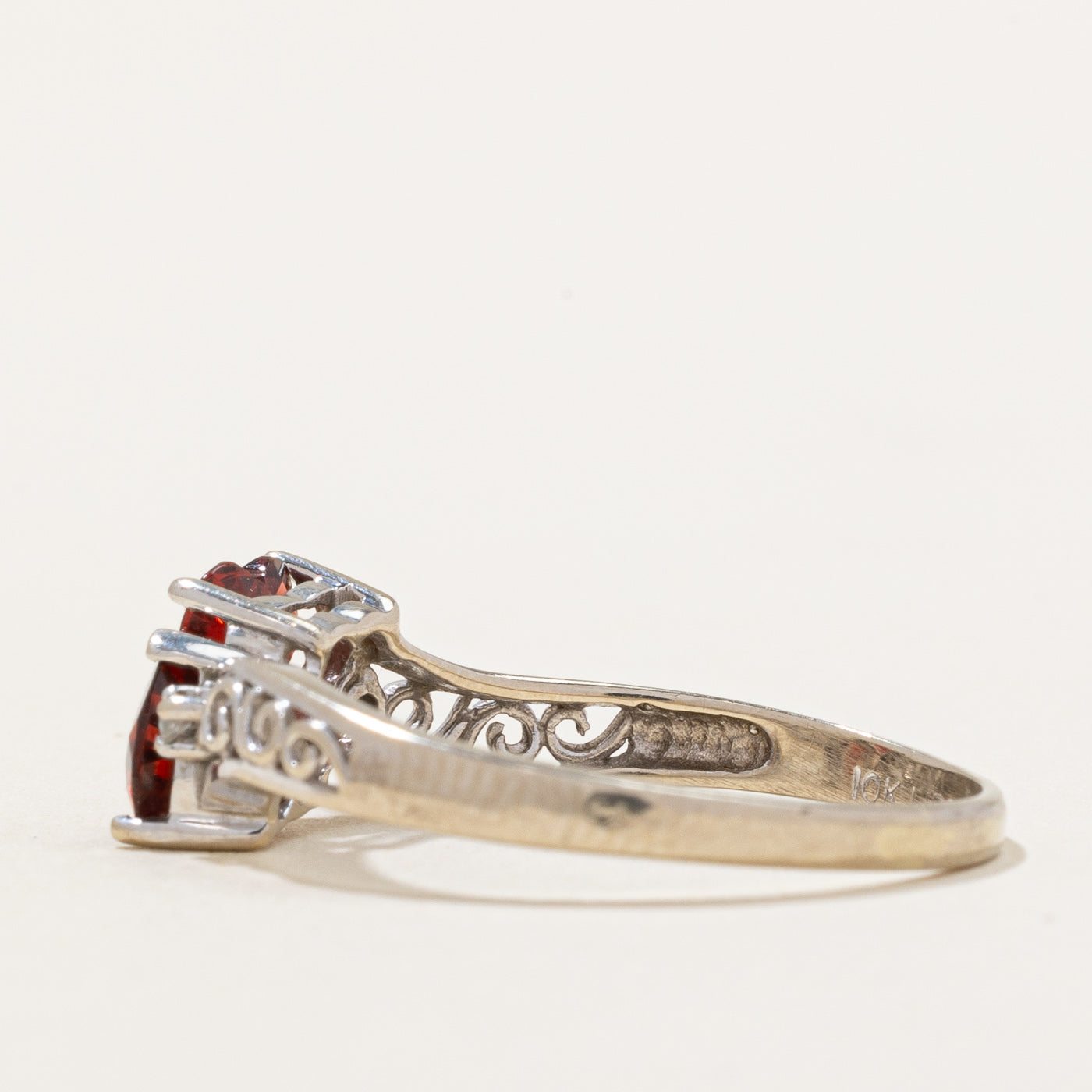 Garnet & Diamond Heart Ring | 1.00ctw, 0.02ctw | SZ 8 |