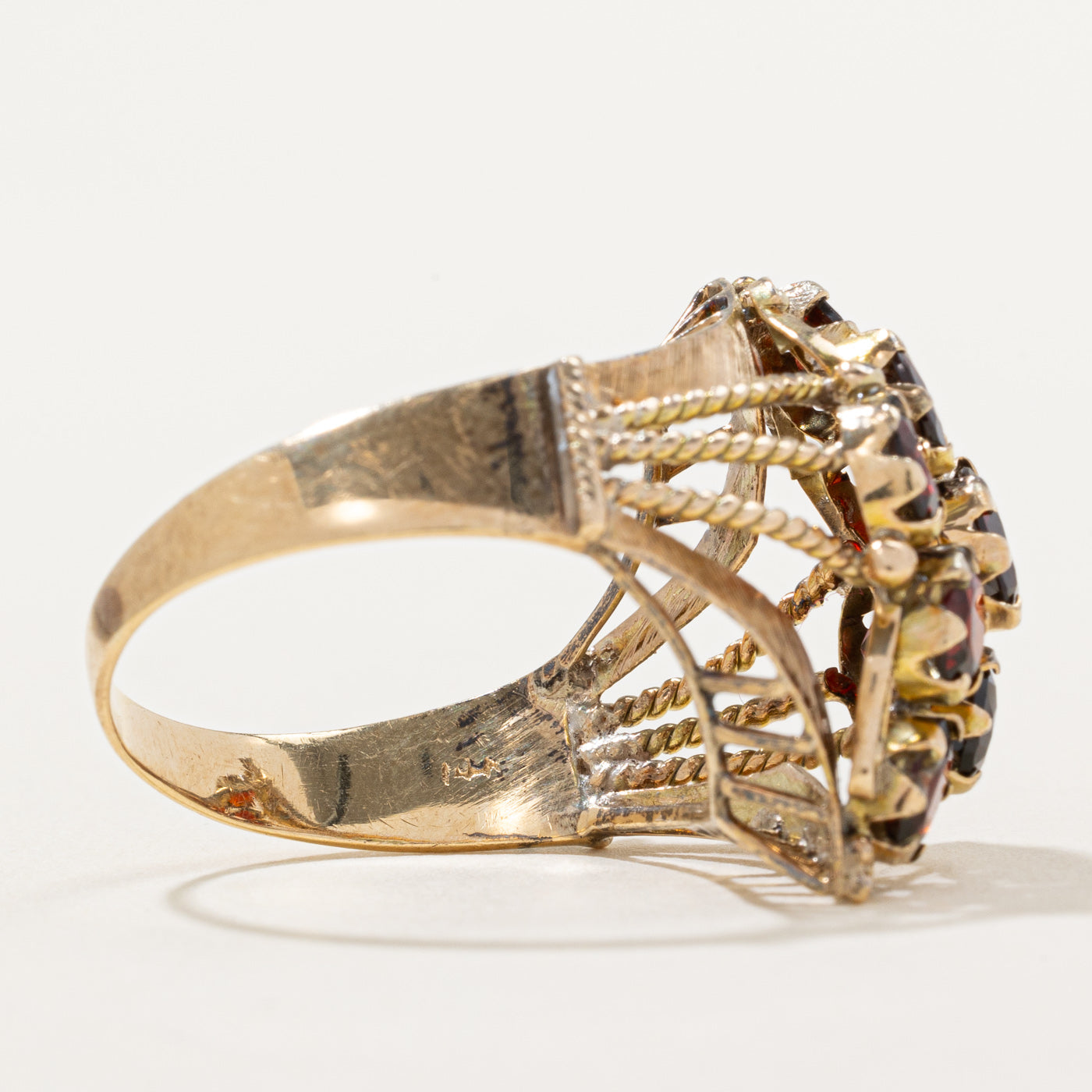 Garnet Cocktail Ring | 3.42ctw | SZ 9 |