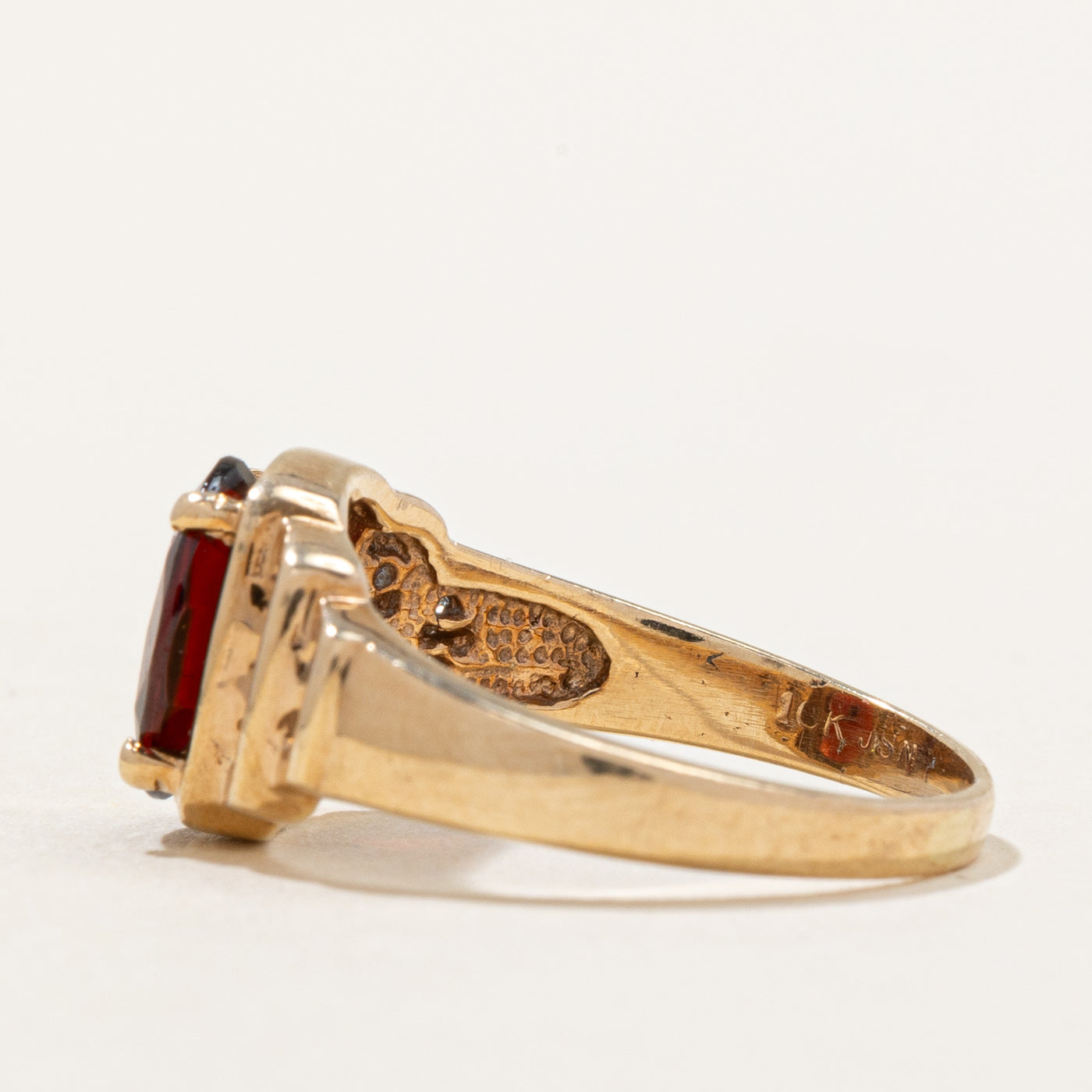 Garnet & Diamond Ring | 2.25ct, 0.10ctw | SZ 6.25 |