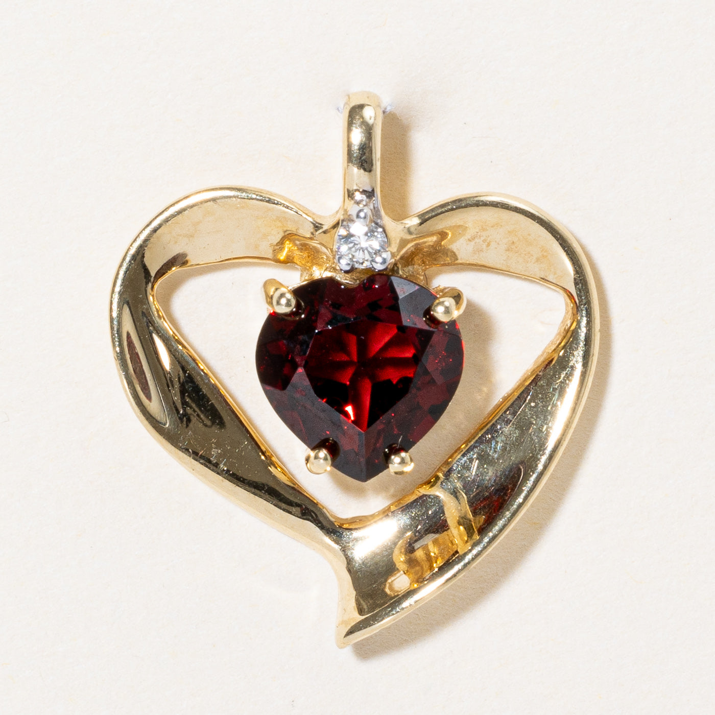 Garnet & Diamond Heart Pendant | 2.00ct, 0.02ct |