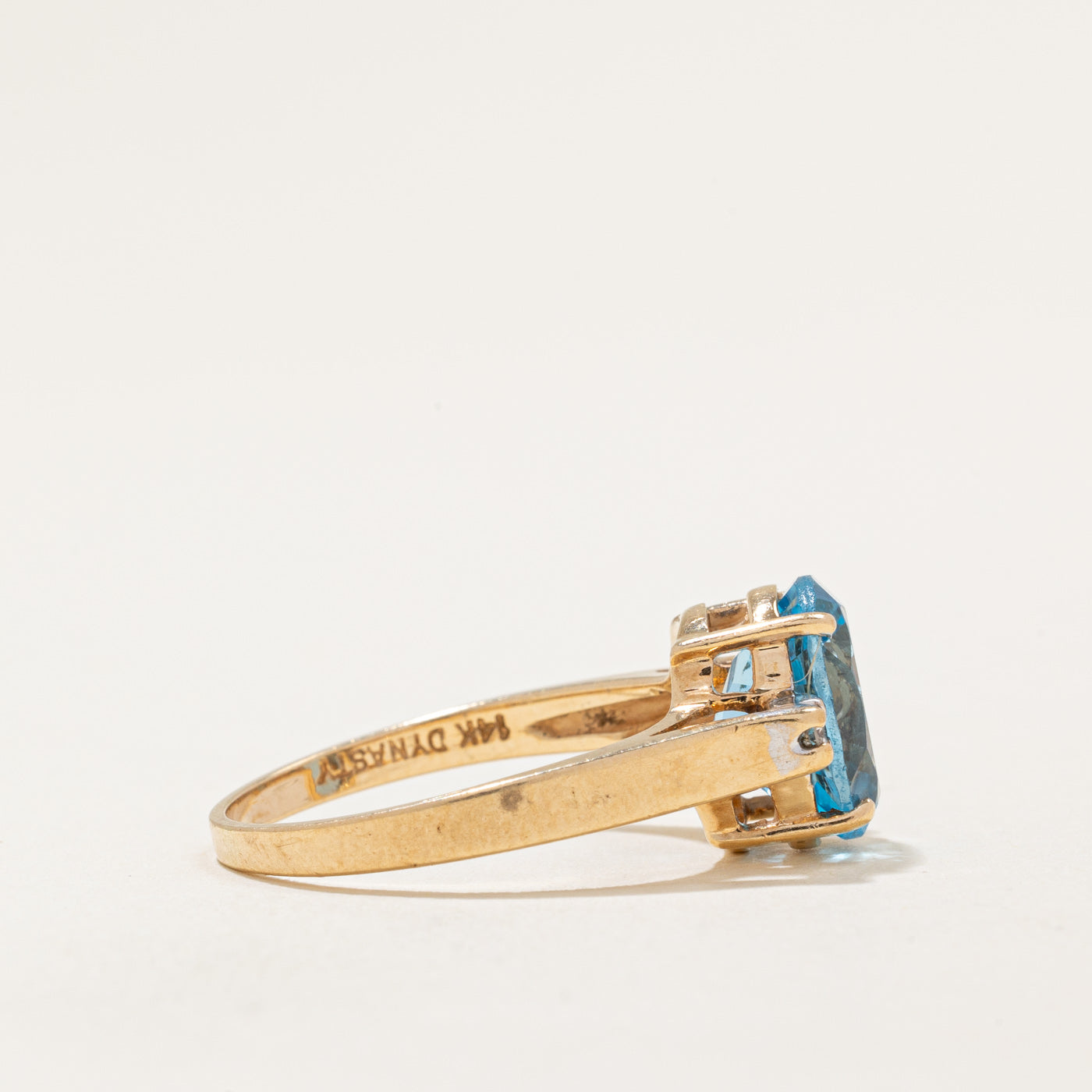 Bague cocktail en topaze bleue et diamants | 3,00 ct, 0,04 ct au total | Taille 7,5 | 