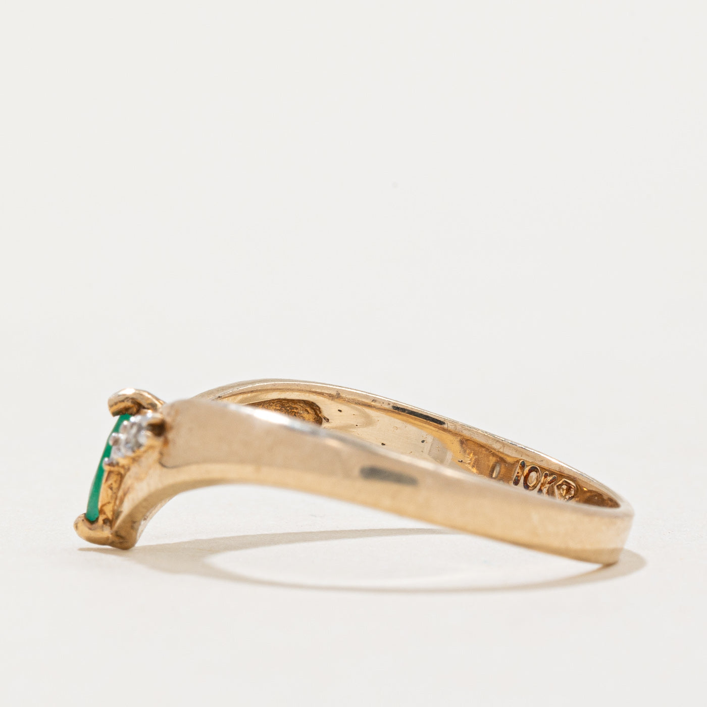 Emerald & Diamond Chevron Ring | 0.10ct, 0.03ctw | SZ 7 |