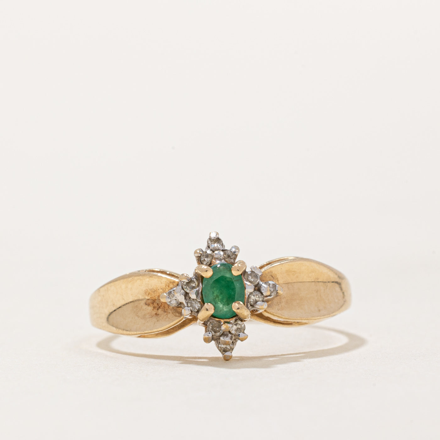 Emerald & Diamond Cluster Ring | 0.10ct, 0.06ctw | SZ 7.75 |