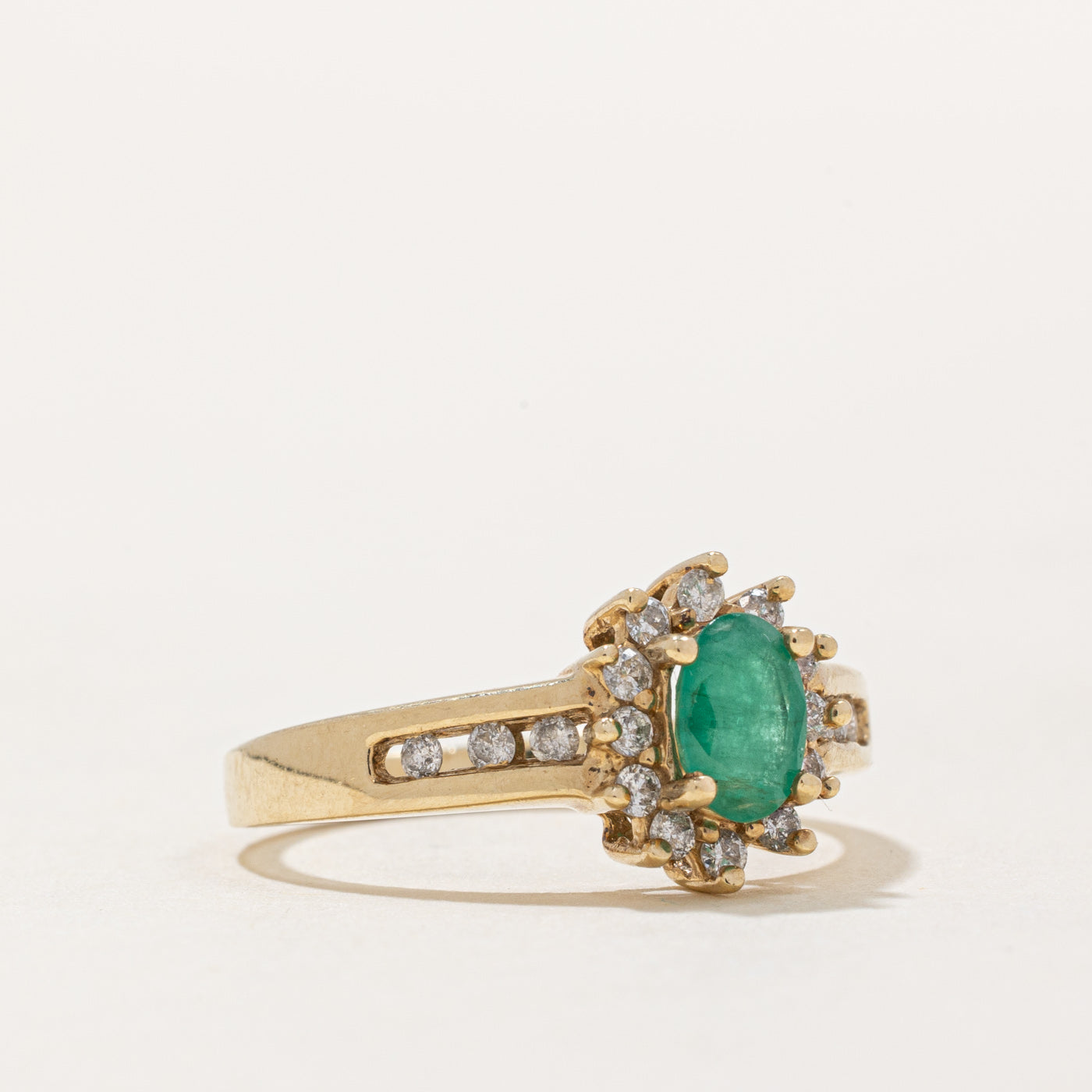 Emerald & Diamond Halo Ring | 0.40ct, 0.21ctw | SZ 7 |