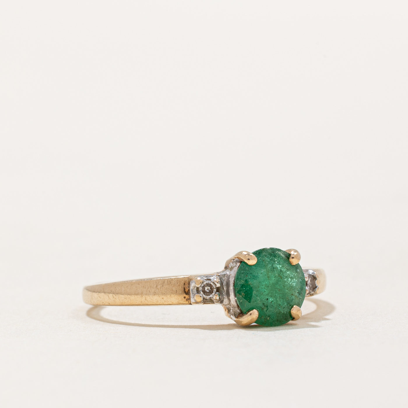 Round Cut Emerald & Diamond Ring | 0.60ct, 0.03ctw | SZ 7 |