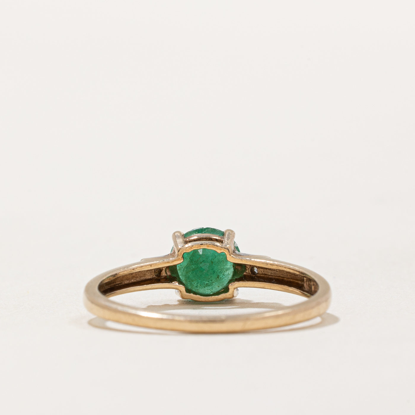 Round Cut Emerald & Diamond Ring | 0.60ct, 0.03ctw | SZ 7 |